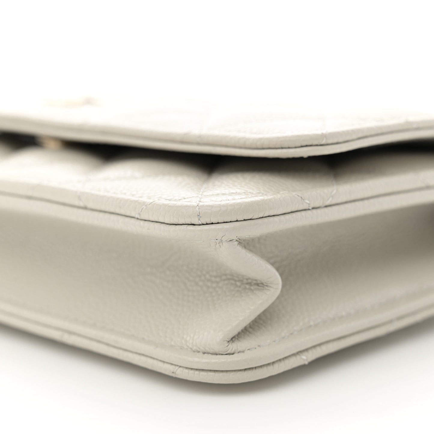 Caviar Quilted Wallet On Chain WOC Light Grey