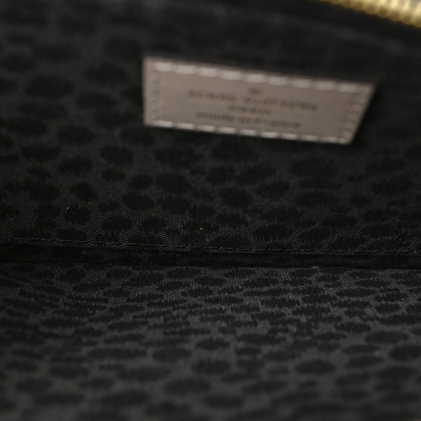 Monogram Giant Wild At Heart Neverfull MM Pochette Black