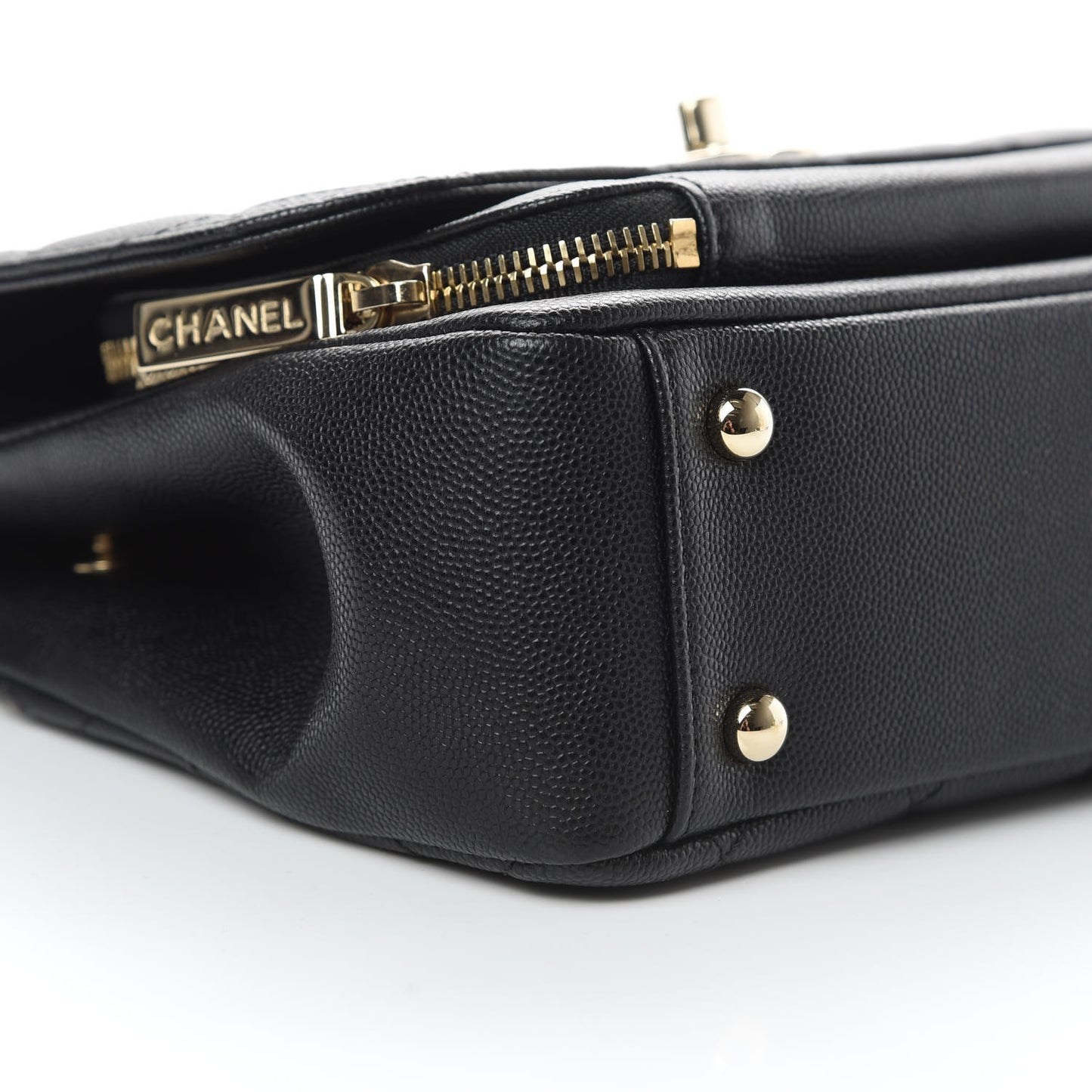 Caviar Quilted Medium Business Affinity Flap Black