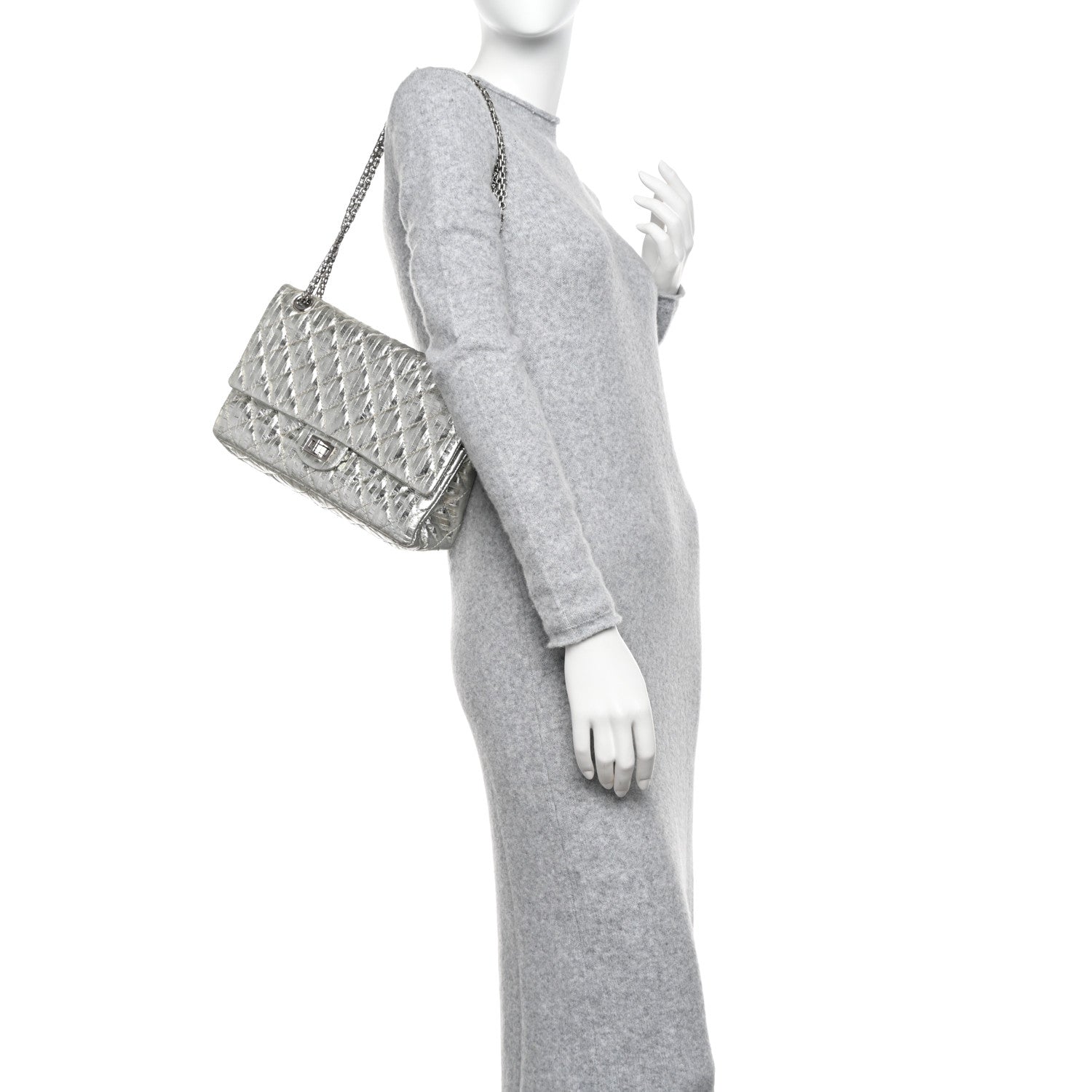 Chanel Metallic Calfskin Striped 2.55 Reissue Flap Silver 2 of 12