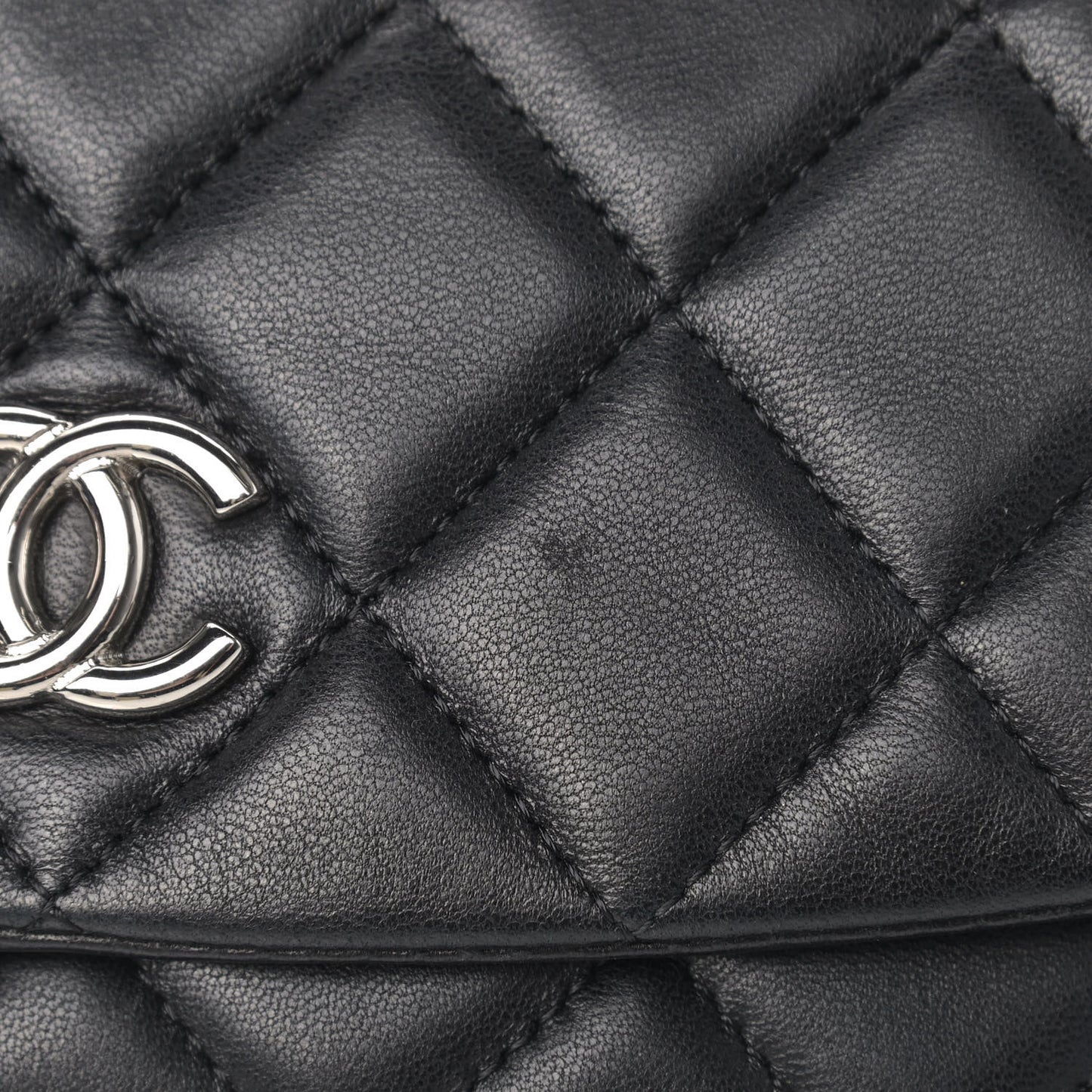 Lambskin Quilted Double Sided Wallet On Chain WOC Black
