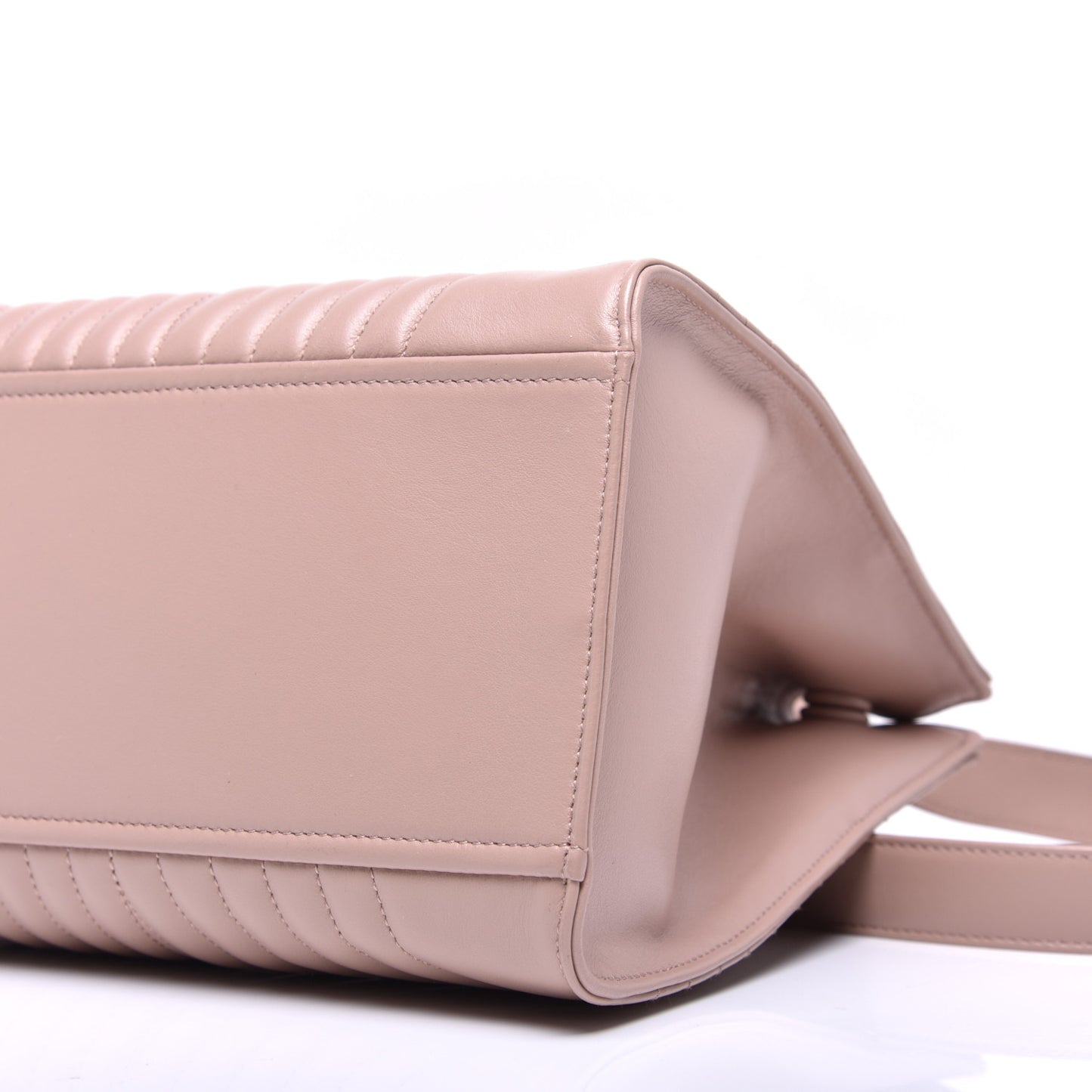Soft Calfskin Impunture Diagramme Tote Cipria