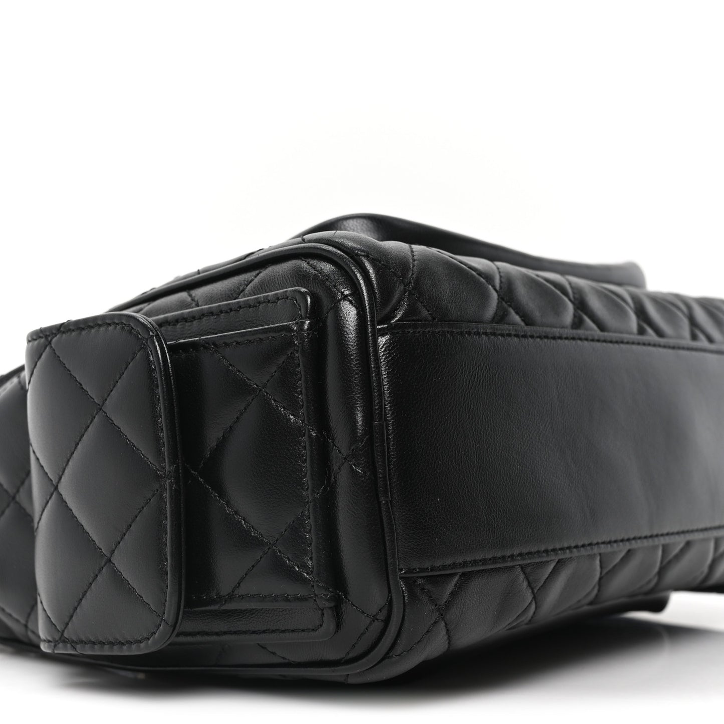 Shiny Crumpled Lambskin Quilted Medium Preppy Pocket Camera Case Black