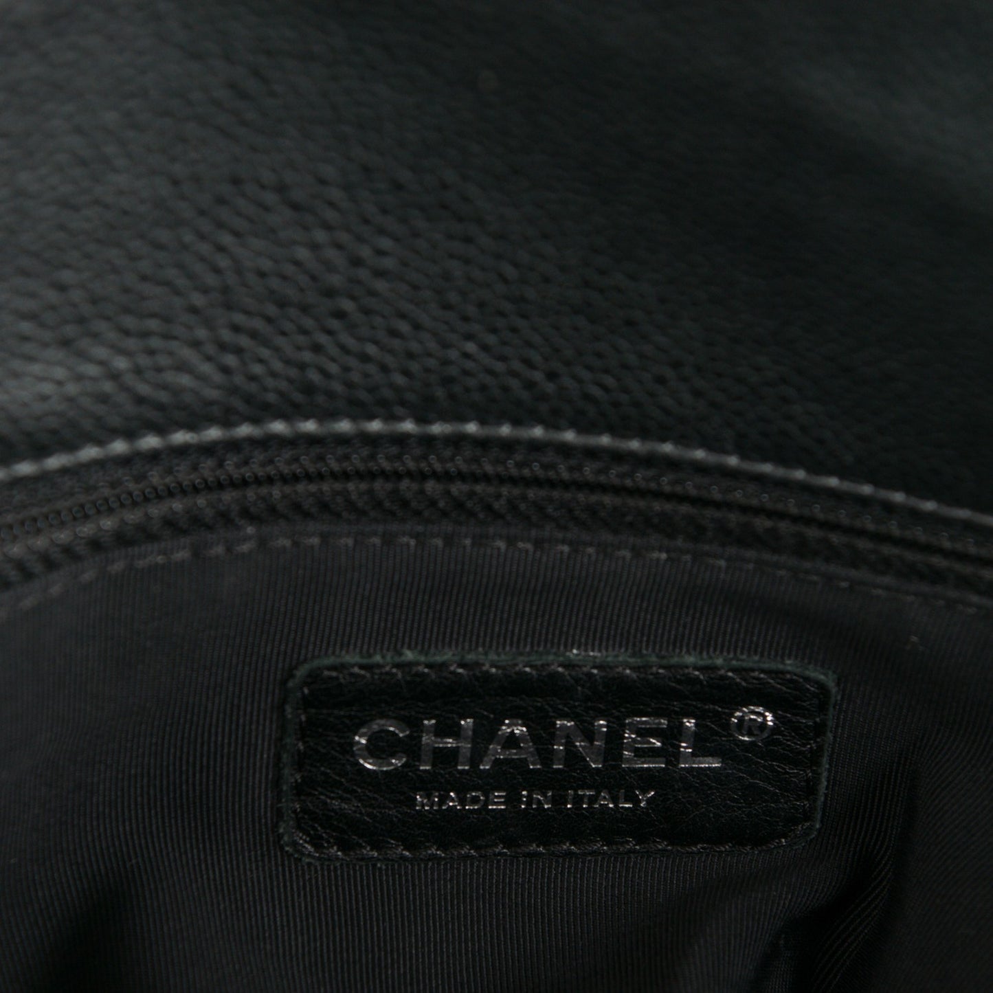 Caviar 31 Flap Black