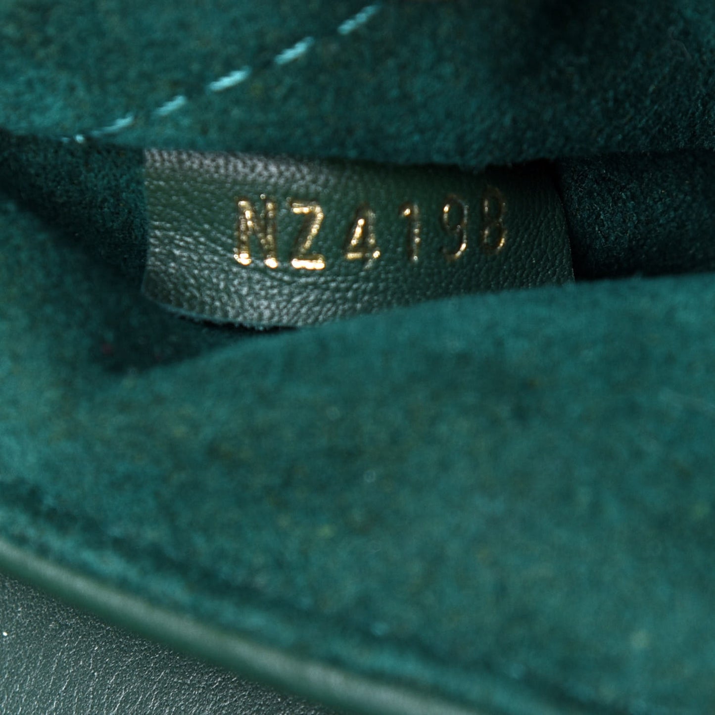 Calfskin New Wave Chain PM Emerald