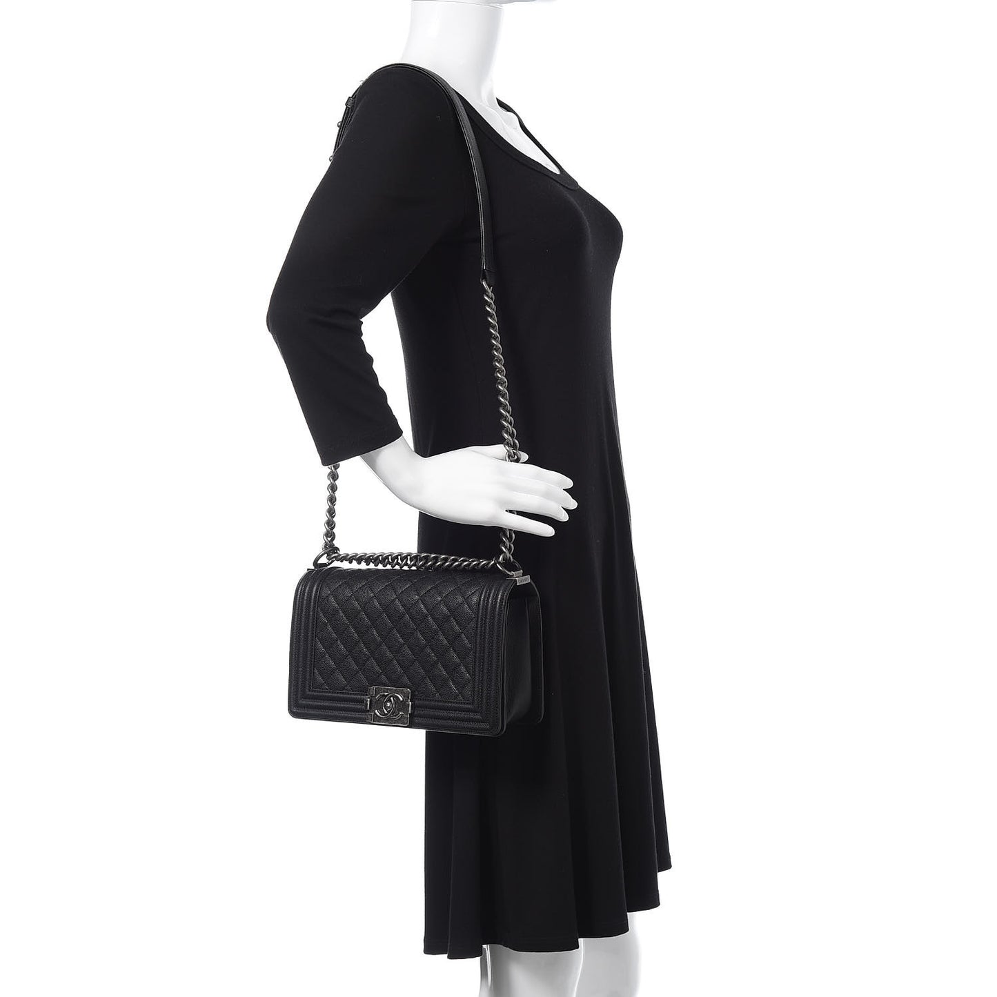 Caviar Quilted Medium Boy Flap Black