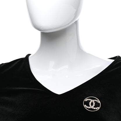 Chanel Crystal Round CC Brooch Gold 2 of 4