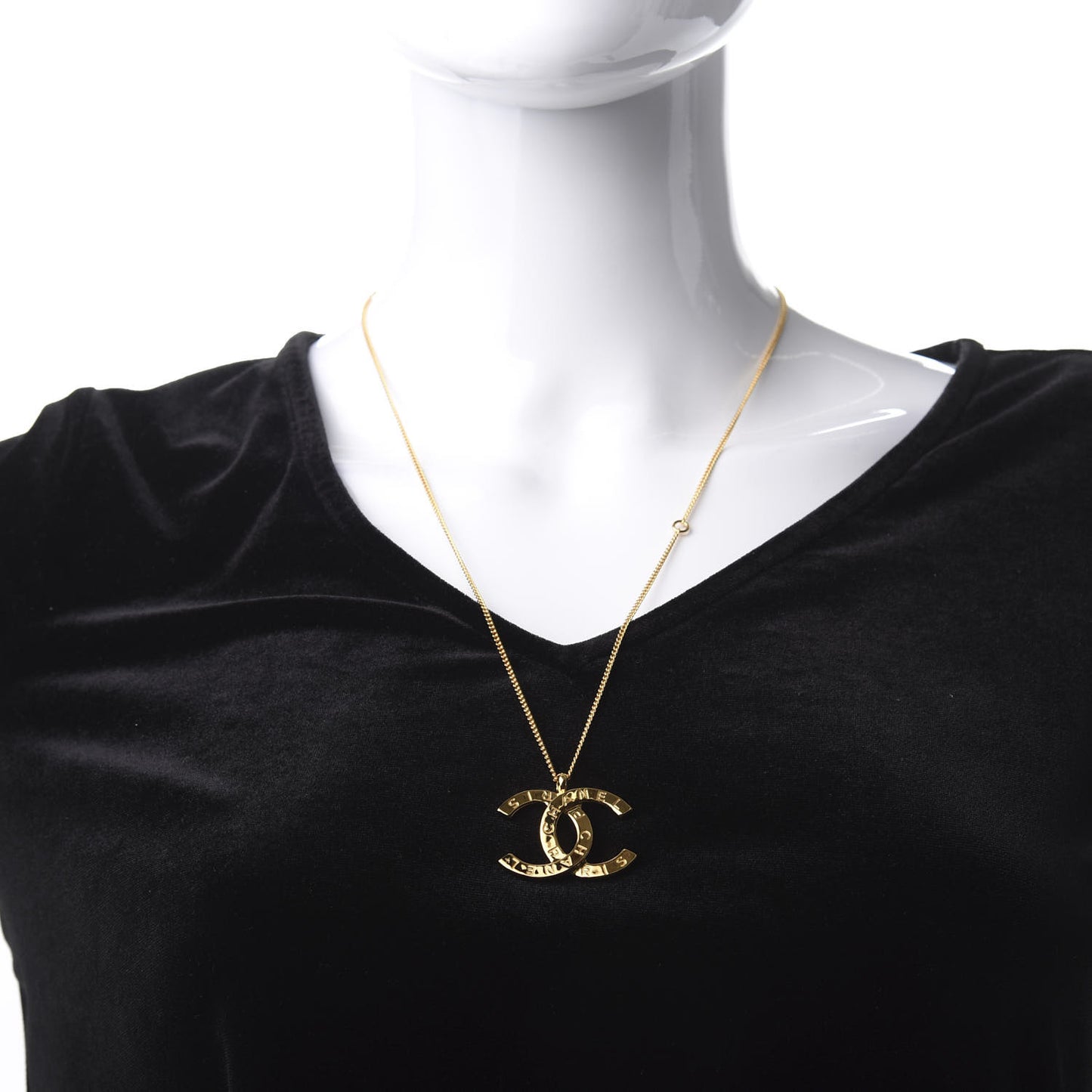 Metal CC Paris Button Necklace Gold