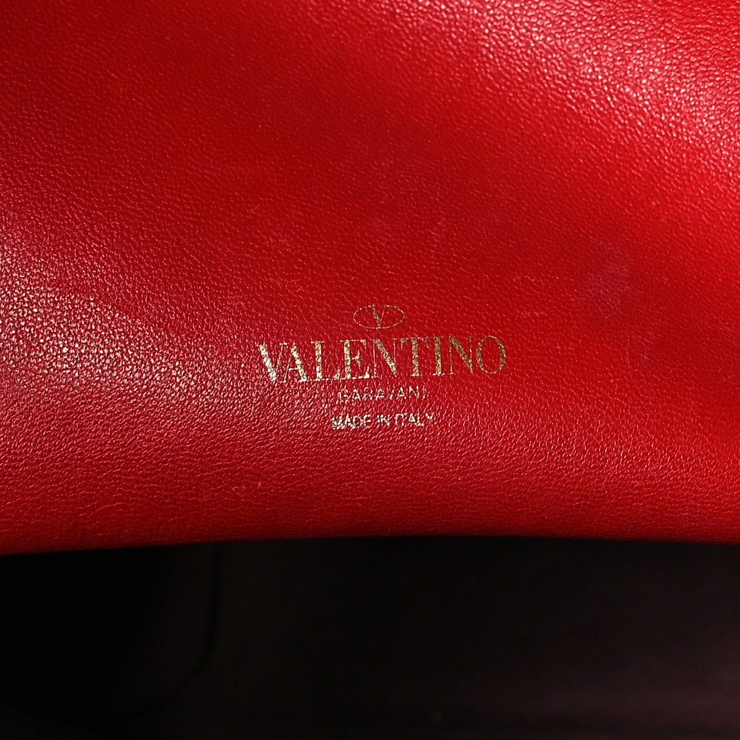 Calfskin VLogo Medium Walk Tote Poudre