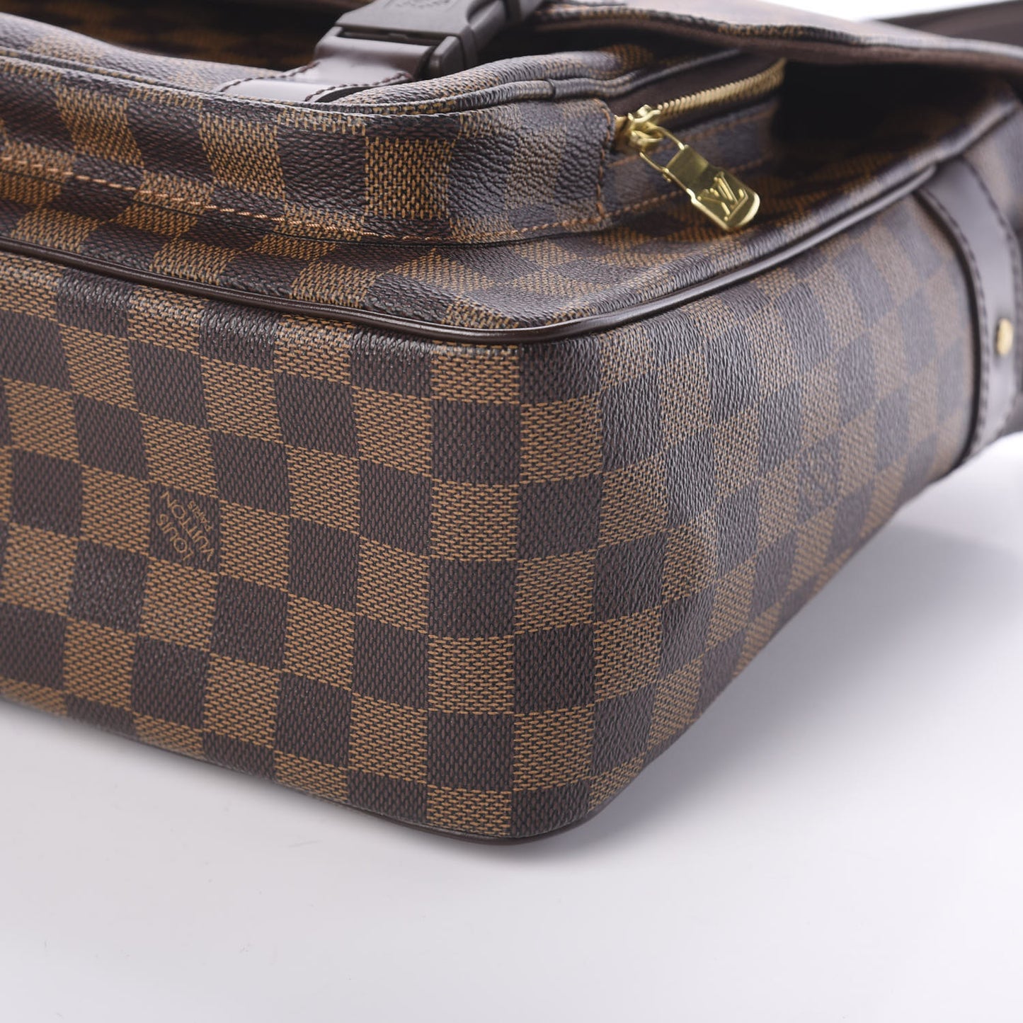 Damier Ebene Melville Messenger Bag