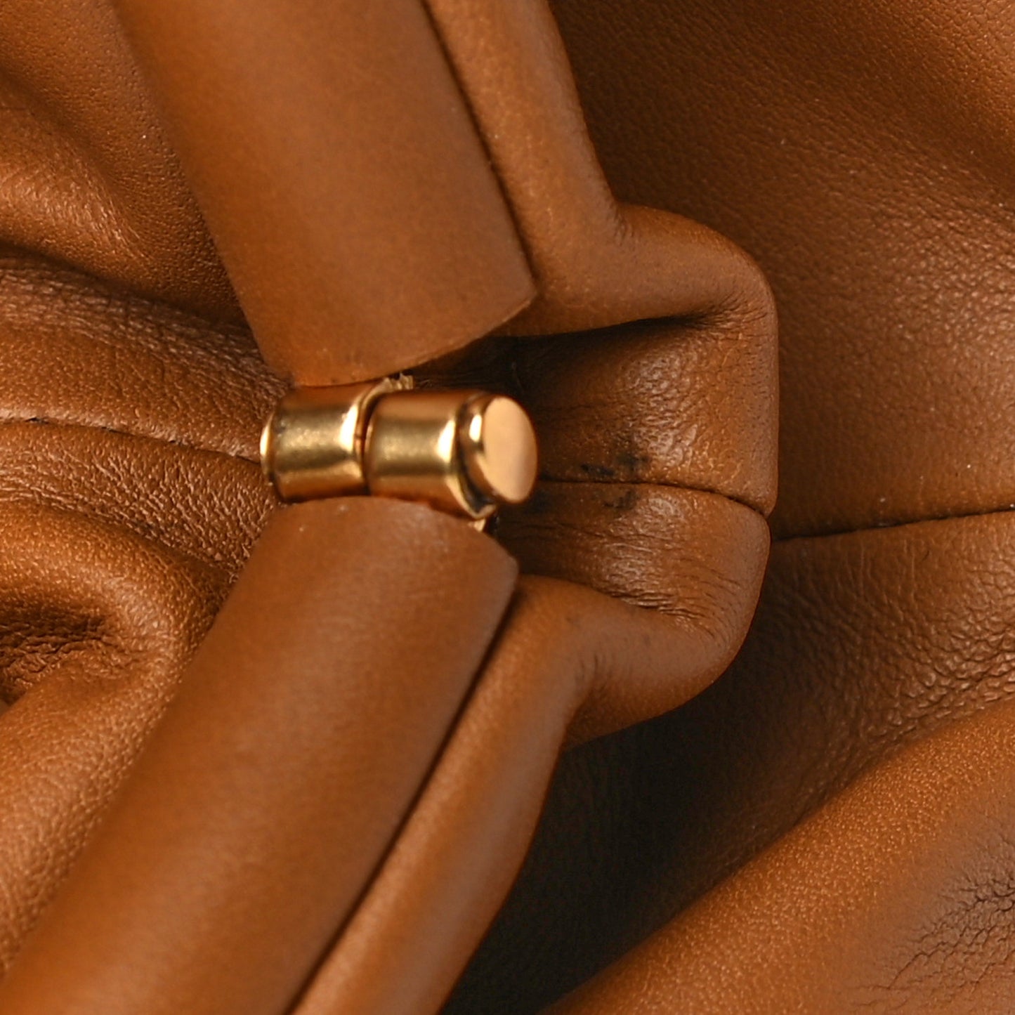 Butter Calfskin The Mini Pouch Cammello
