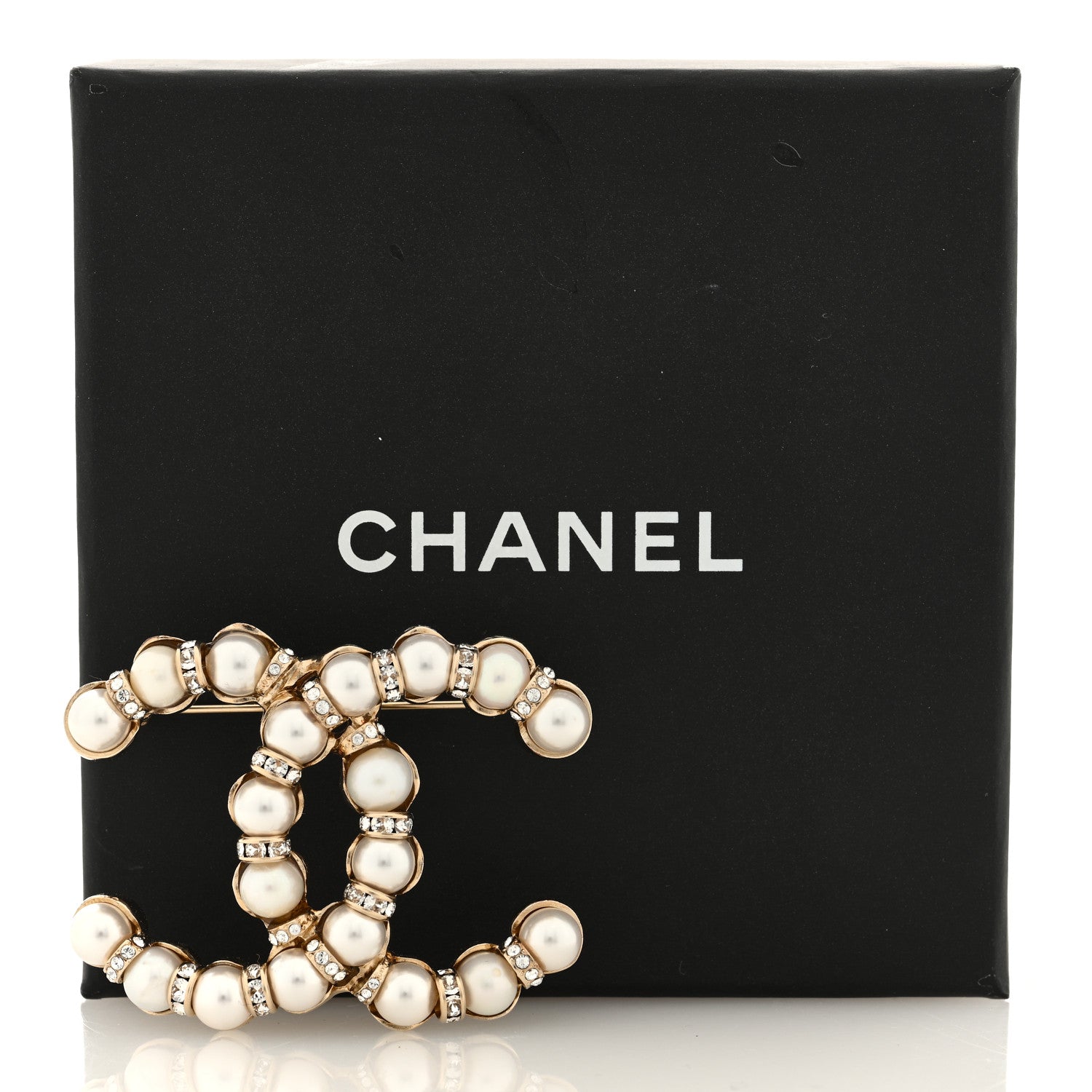Chanel Pearl Crystal Nefertiti CC Brooch Gold 4 of 4