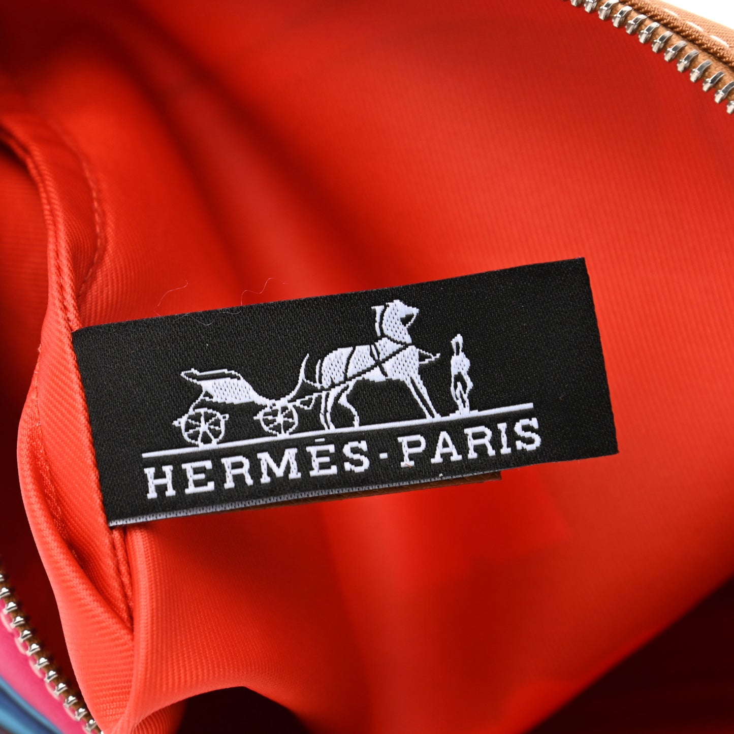 Technical SilkMadame Calfskin Les Berlines Silky Pocket Cosmetic Case Caramel Cuivre Gold