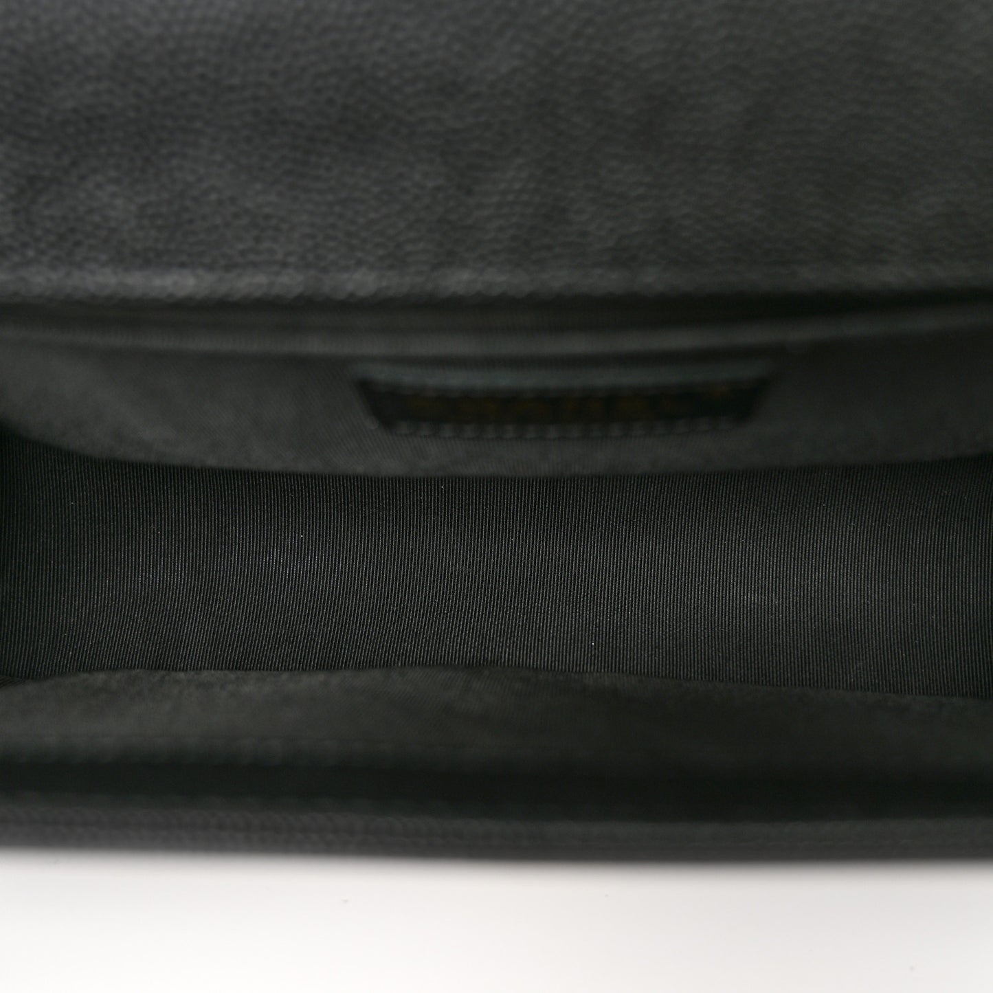 Caviar Quilted Medium Boy Flap Black