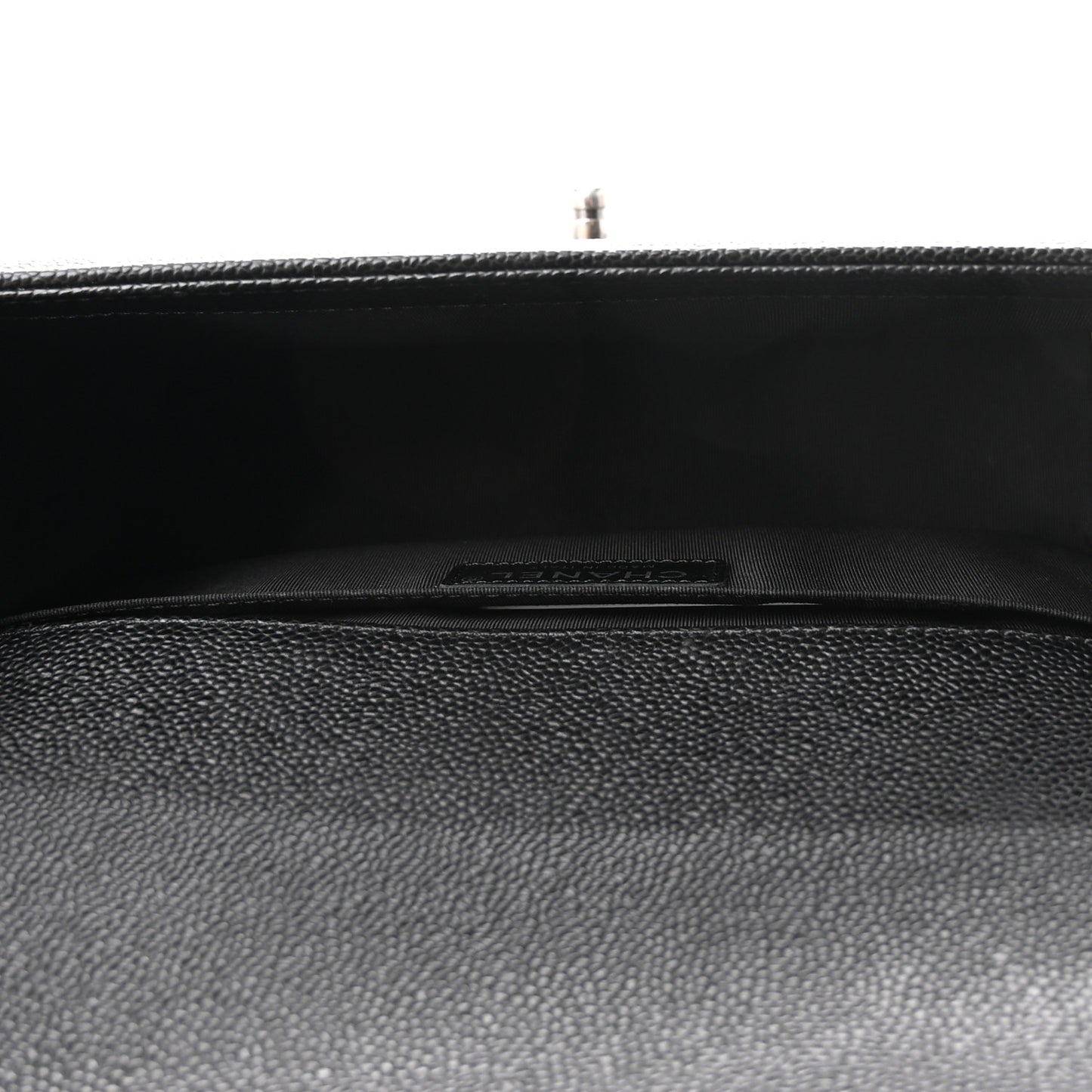 Caviar Quilted Medium Boy Flap Black