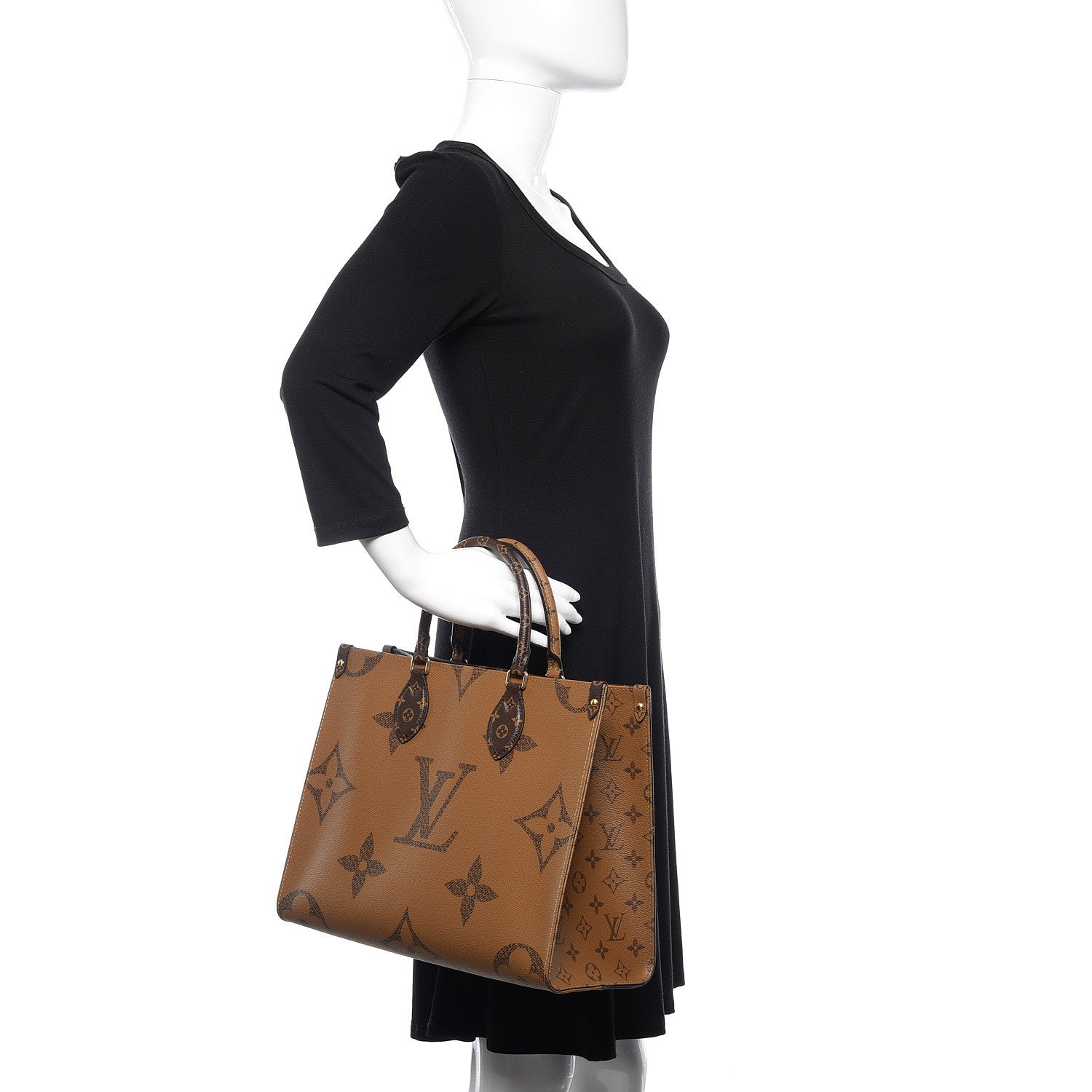 Louis Vuitton Reverse Monogram Giant Onthego MM 3 of 9