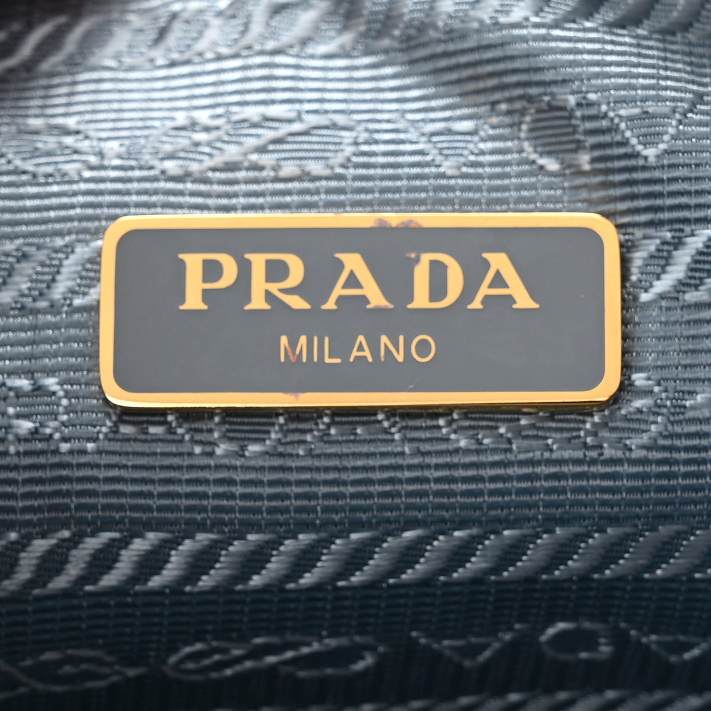 Saffiano Re-Edition 2005 Shoulder Bag Celeste