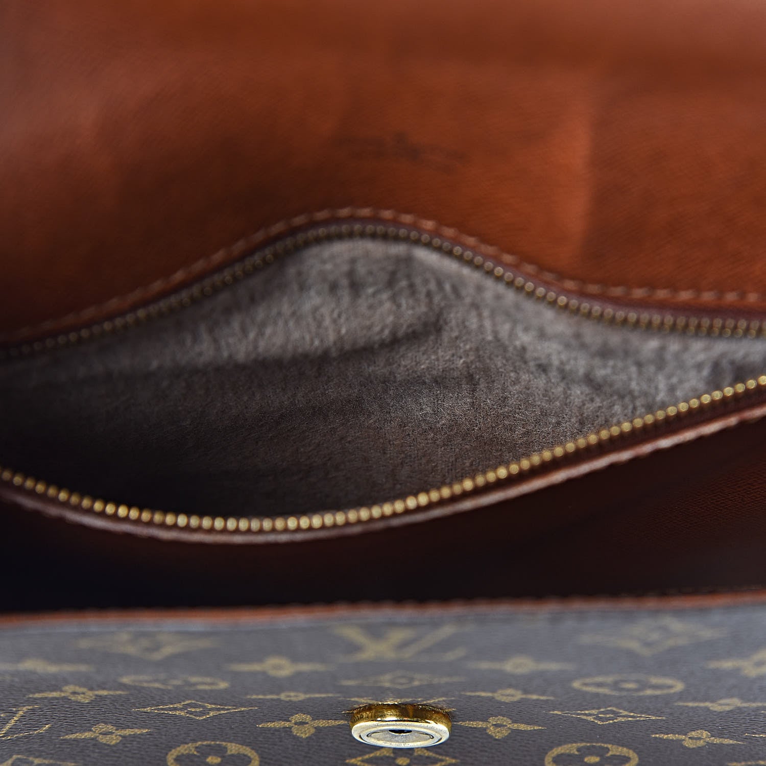 Louis Vuitton Monogram Saint Cloud GM 8 of 15