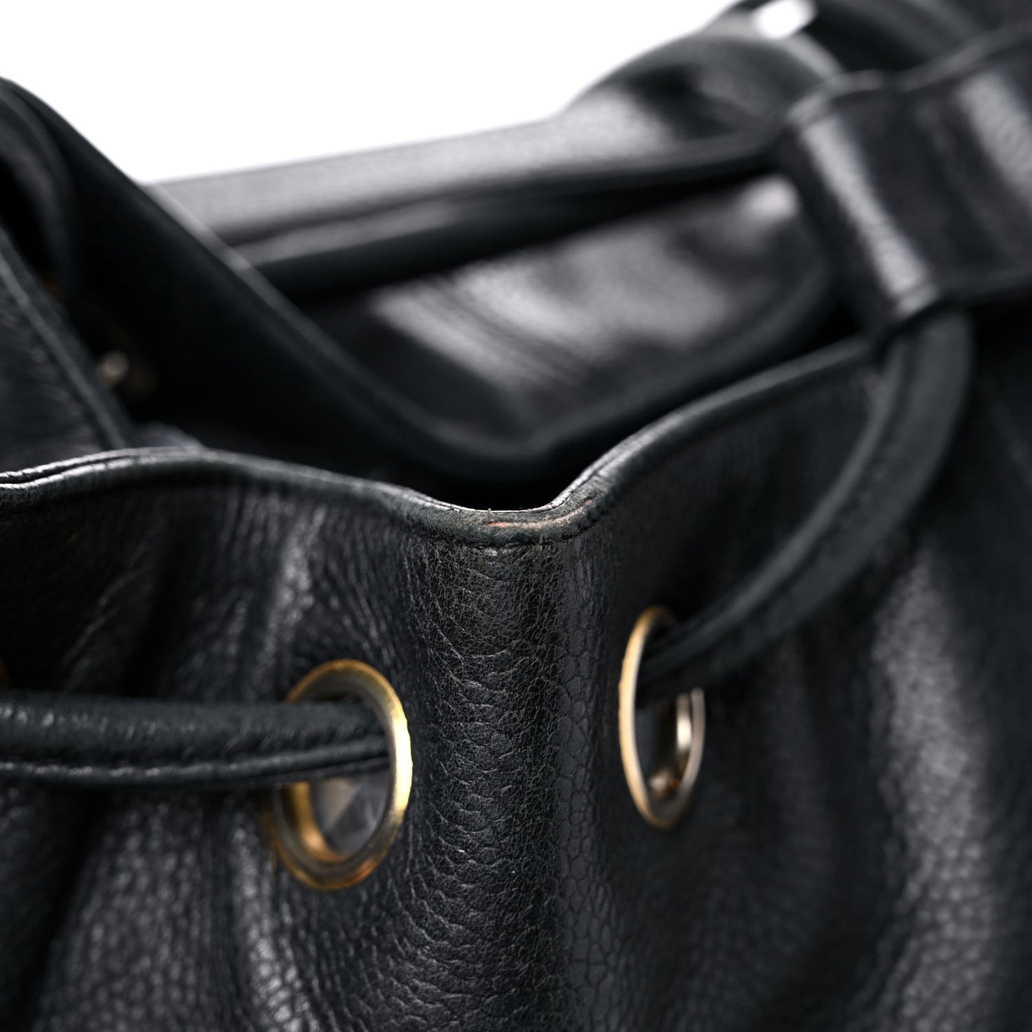 Caviar Drawstring Shoulder Bag Black