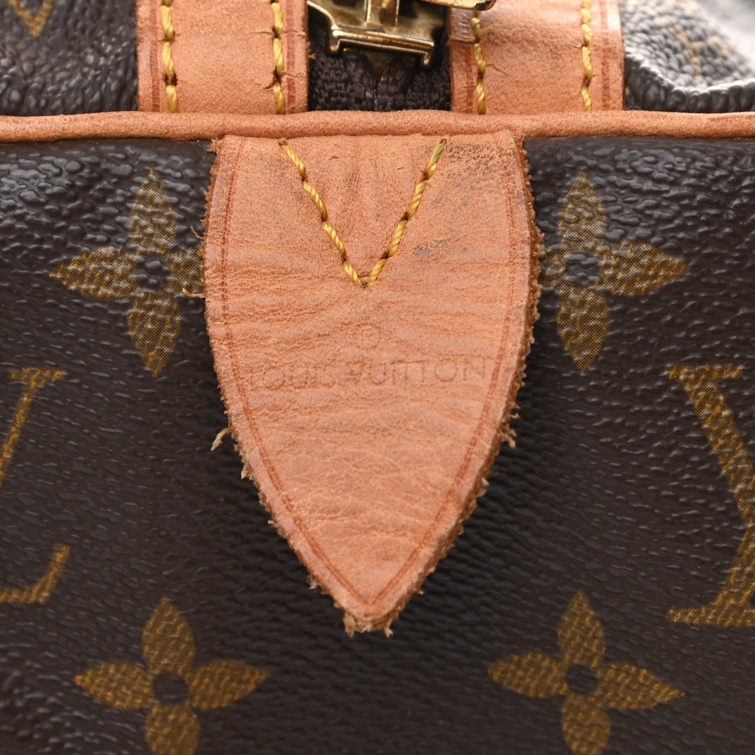 Louis Vuitton Monogram Sac Souple 35 6 of 22