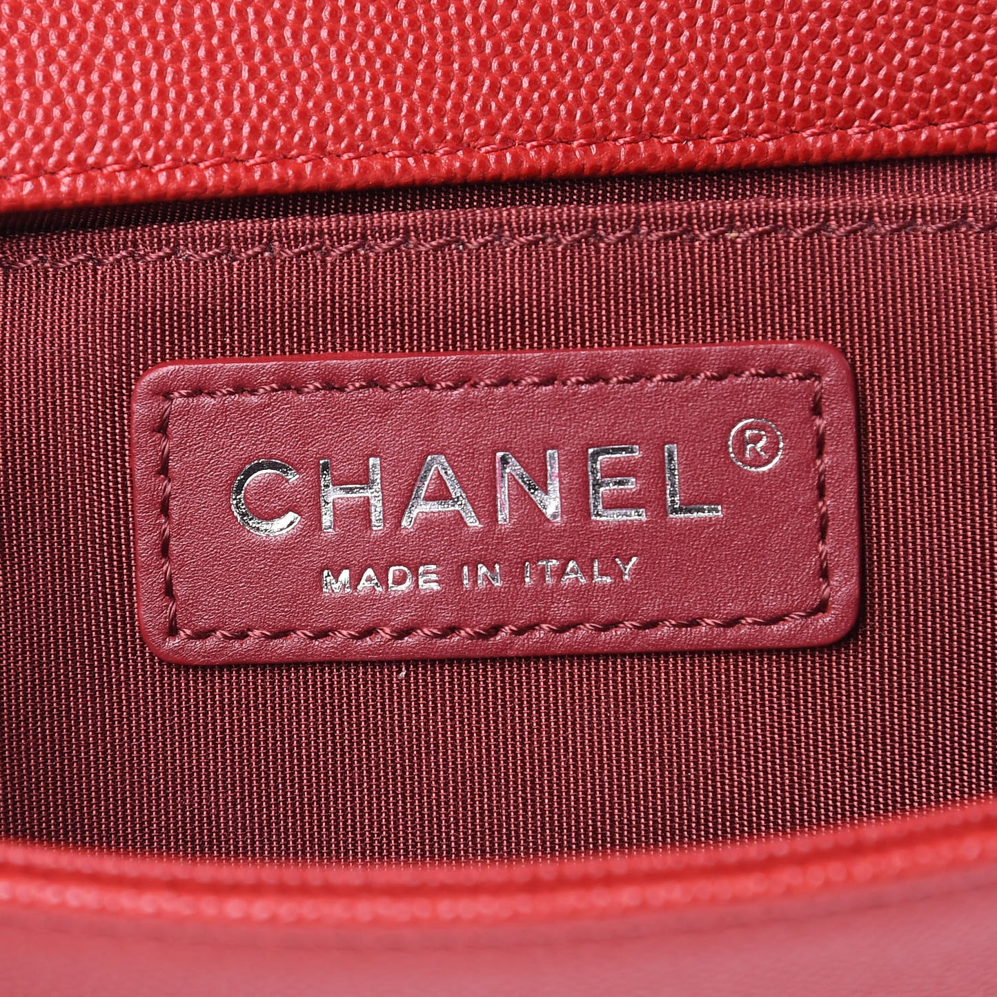 Caviar Macro Chevron Small Single Flap Red