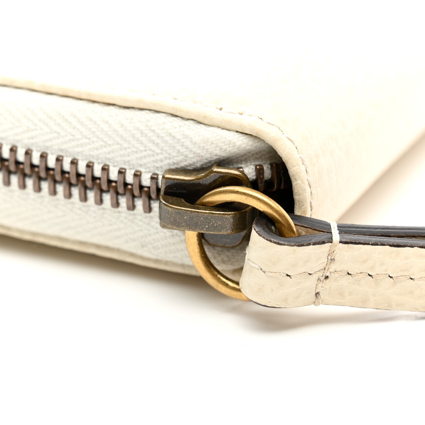 Calfskin GG Marmont Bow Zip Around Wallet Ivory