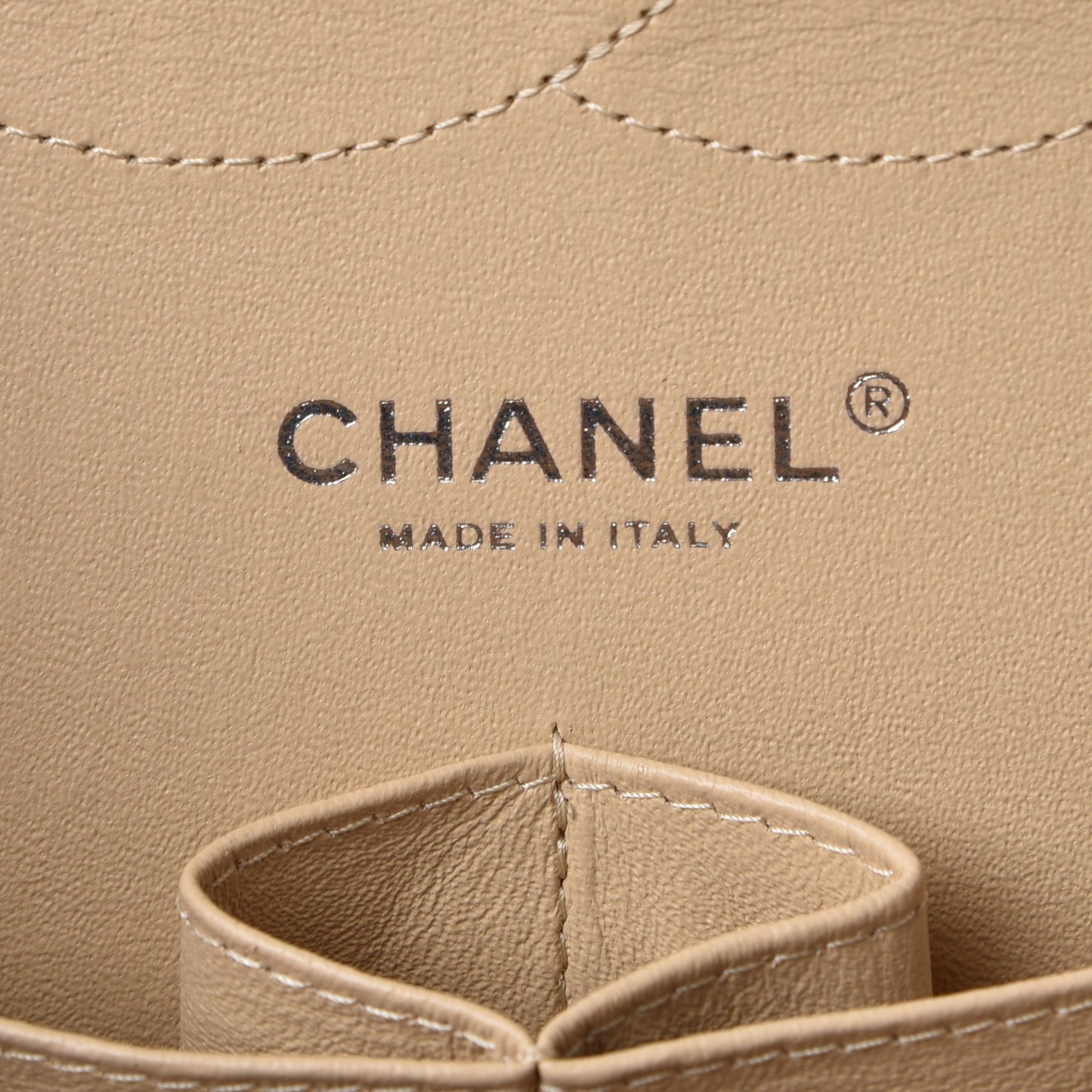 Caviar Quilted Jumbo Double Flap Beige Clair