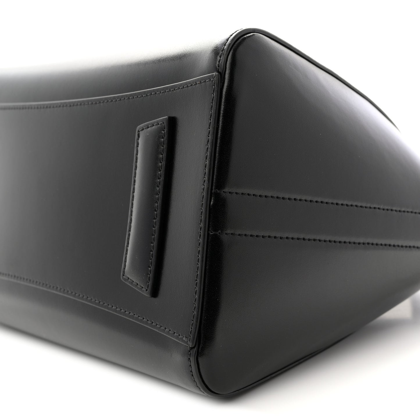 Shiny Lord Calfskin Small Antigona Black