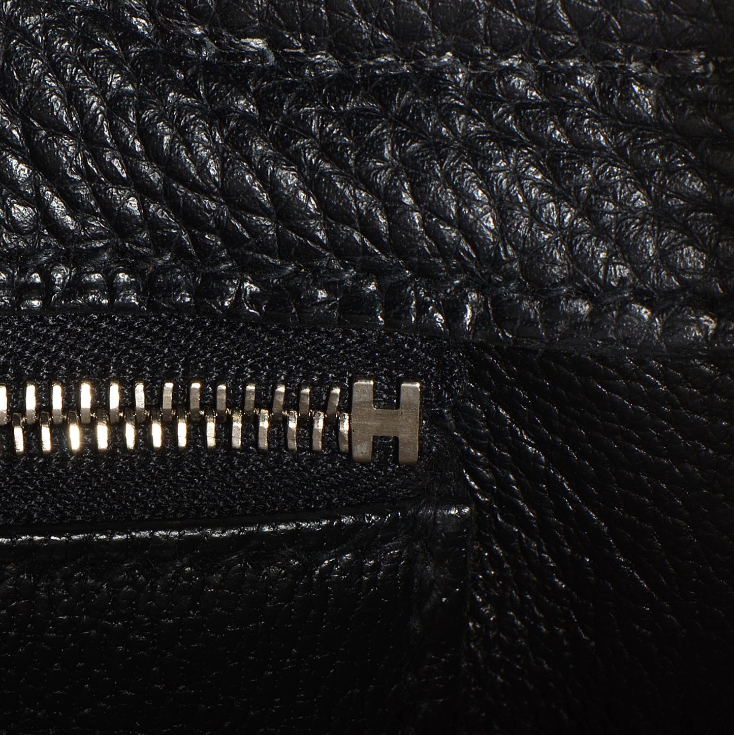 Taurillon Clemence Shoulder Kelly 40 Black