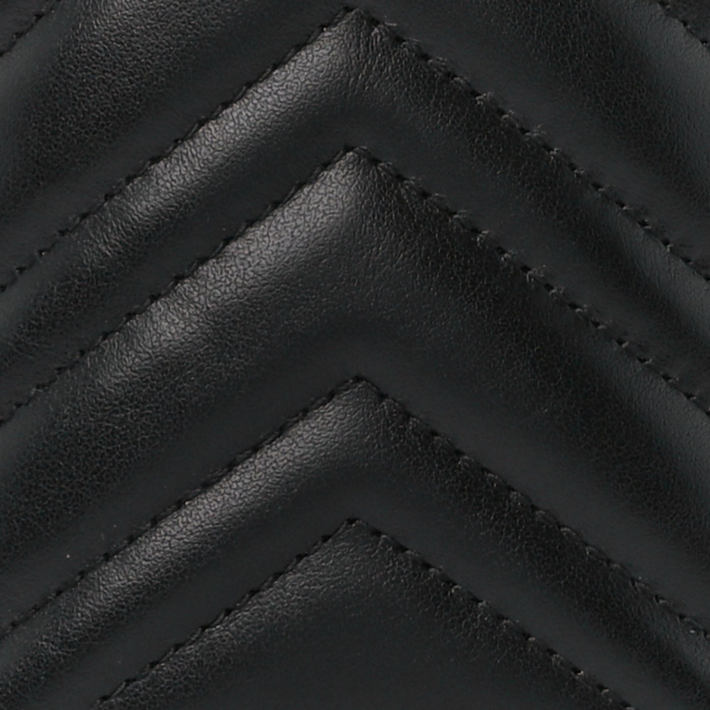 Calfskin Matelasse Mini GG Marmont Crossbody Bag Black