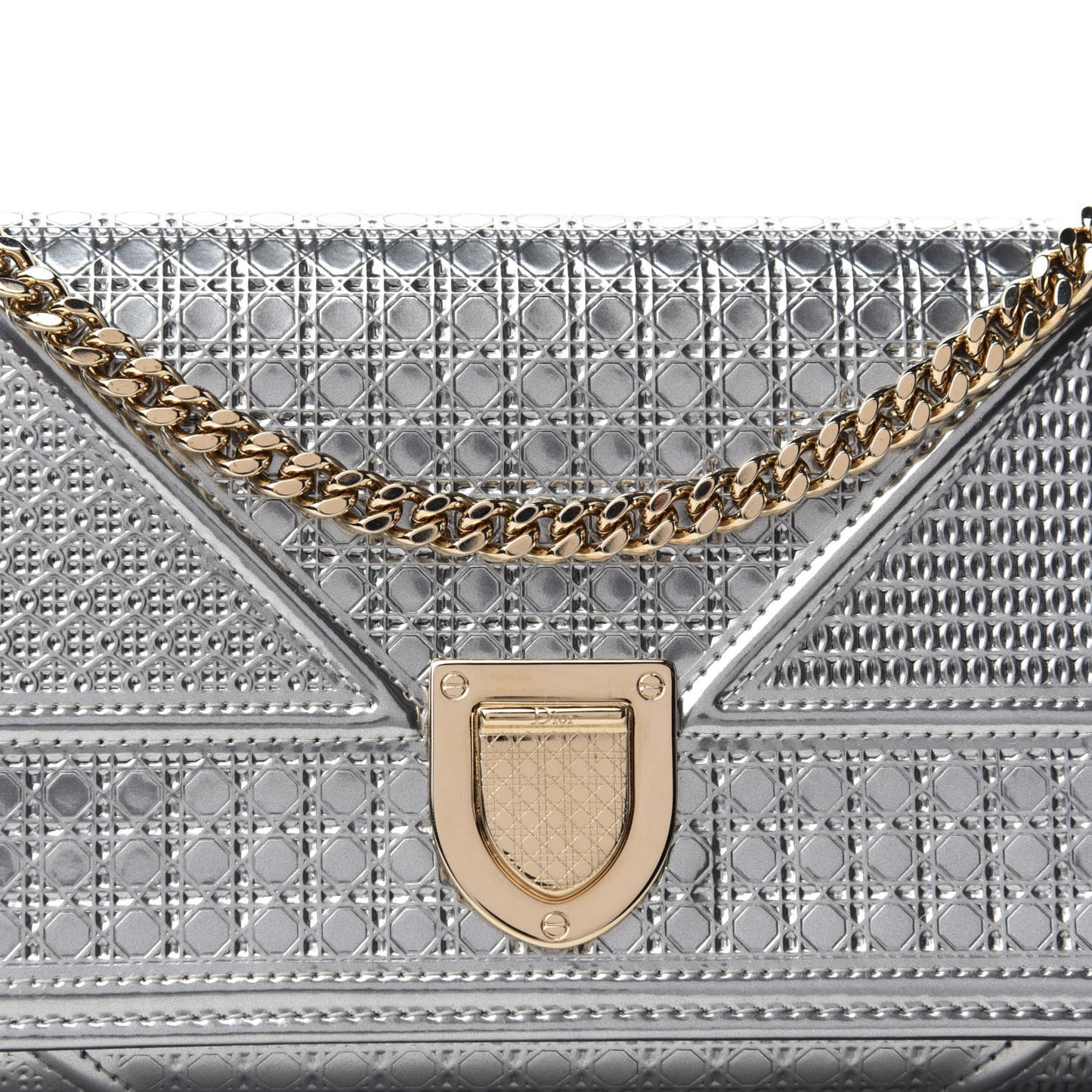 Metallic Patent Micro-Cannage Diorama Croisiere Chain Wallet Silver