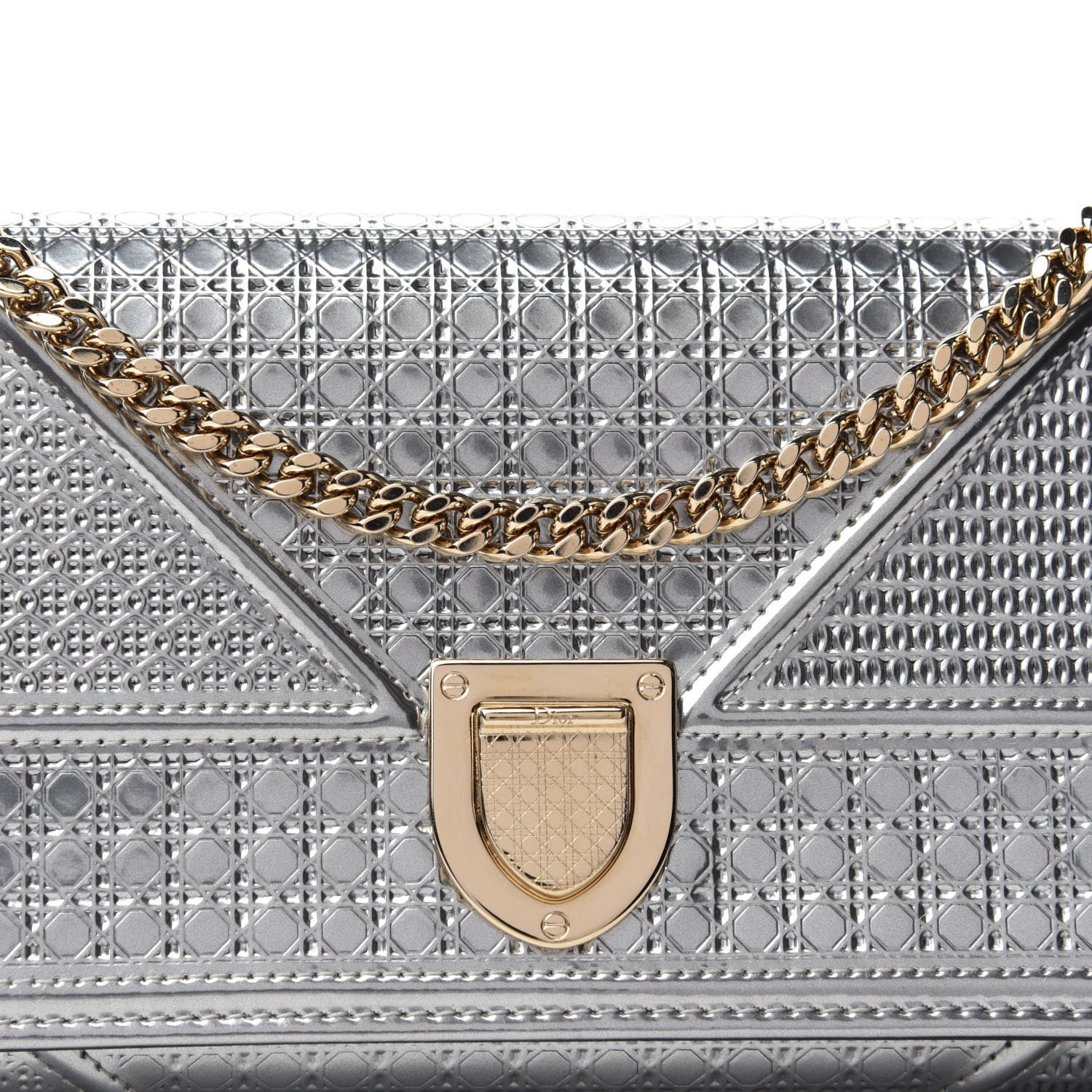 Christian Dior Metallic Patent Micro-Cannage Diorama Croisiere Chain Wallet Silver 10 of 11