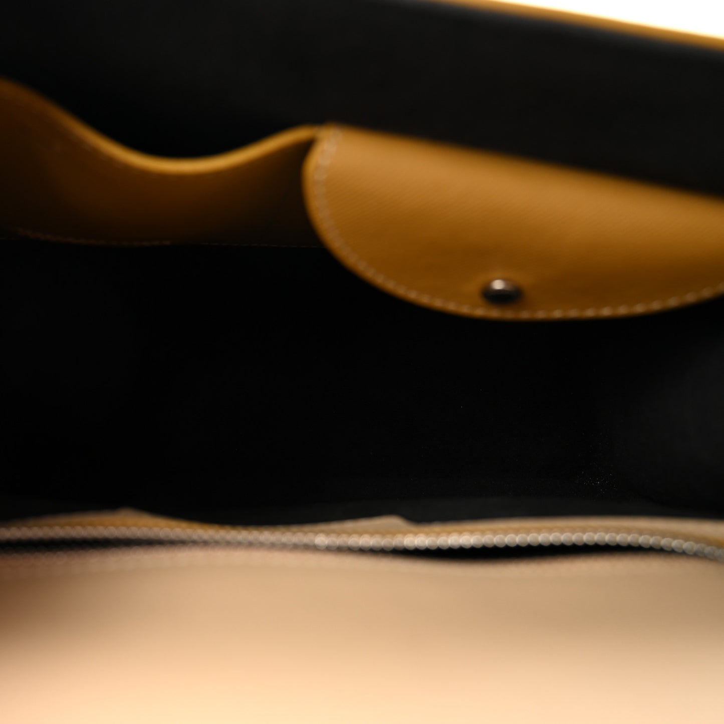 Trench Calfskin Medium DK88 Top Handle Bag Honey Ochre Yellow