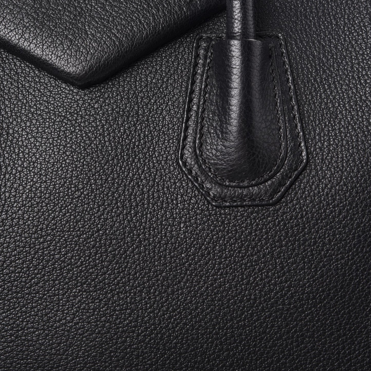 Sugar Goatskin Medium Antigona Black