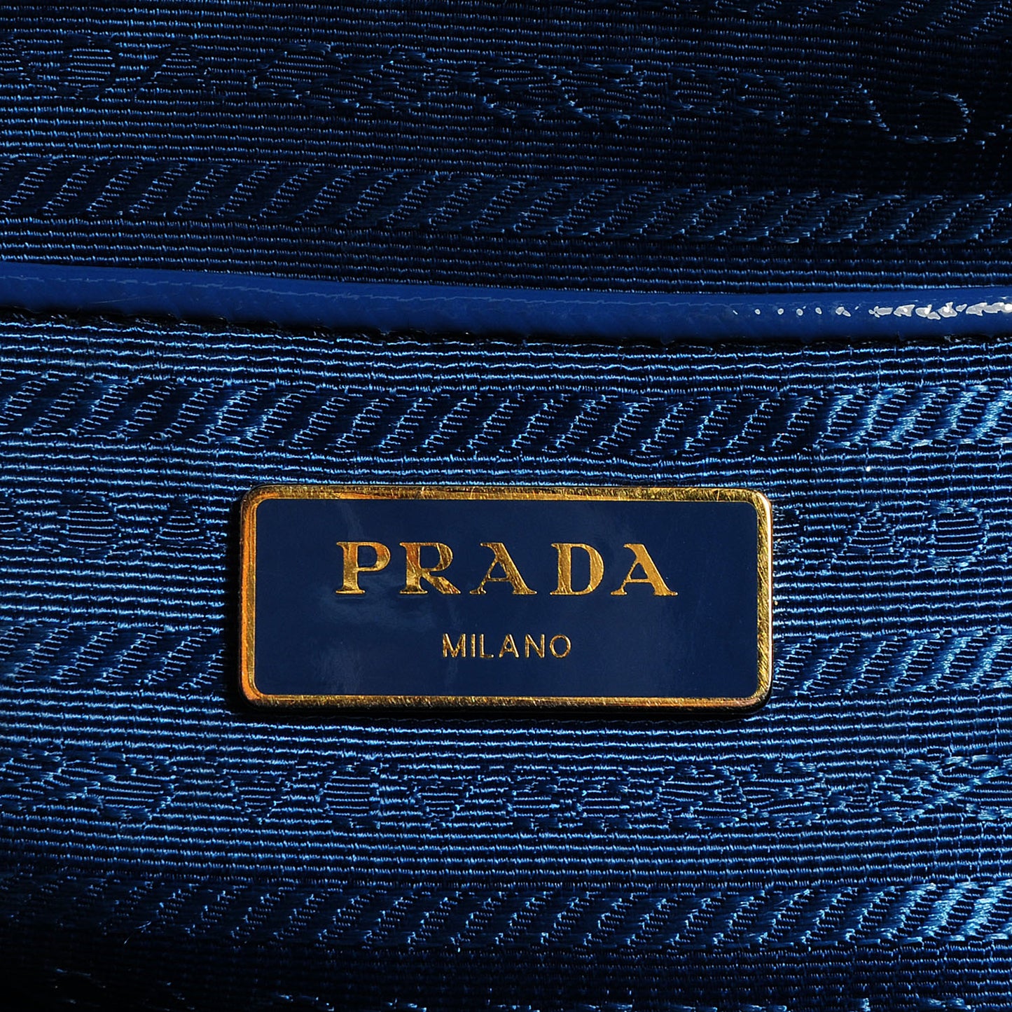 Saffiano Vernice Shopping Tote Azzurro
