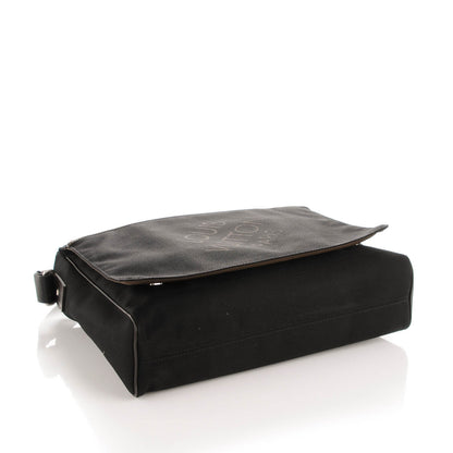 Louis Vuitton Damier Geant Messenger Bag Black 4 of 6