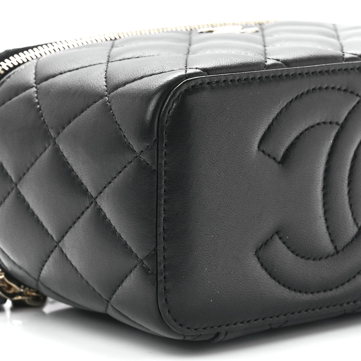 Lambskin Quilted Small Top Handle Vanity Case With Chain Black