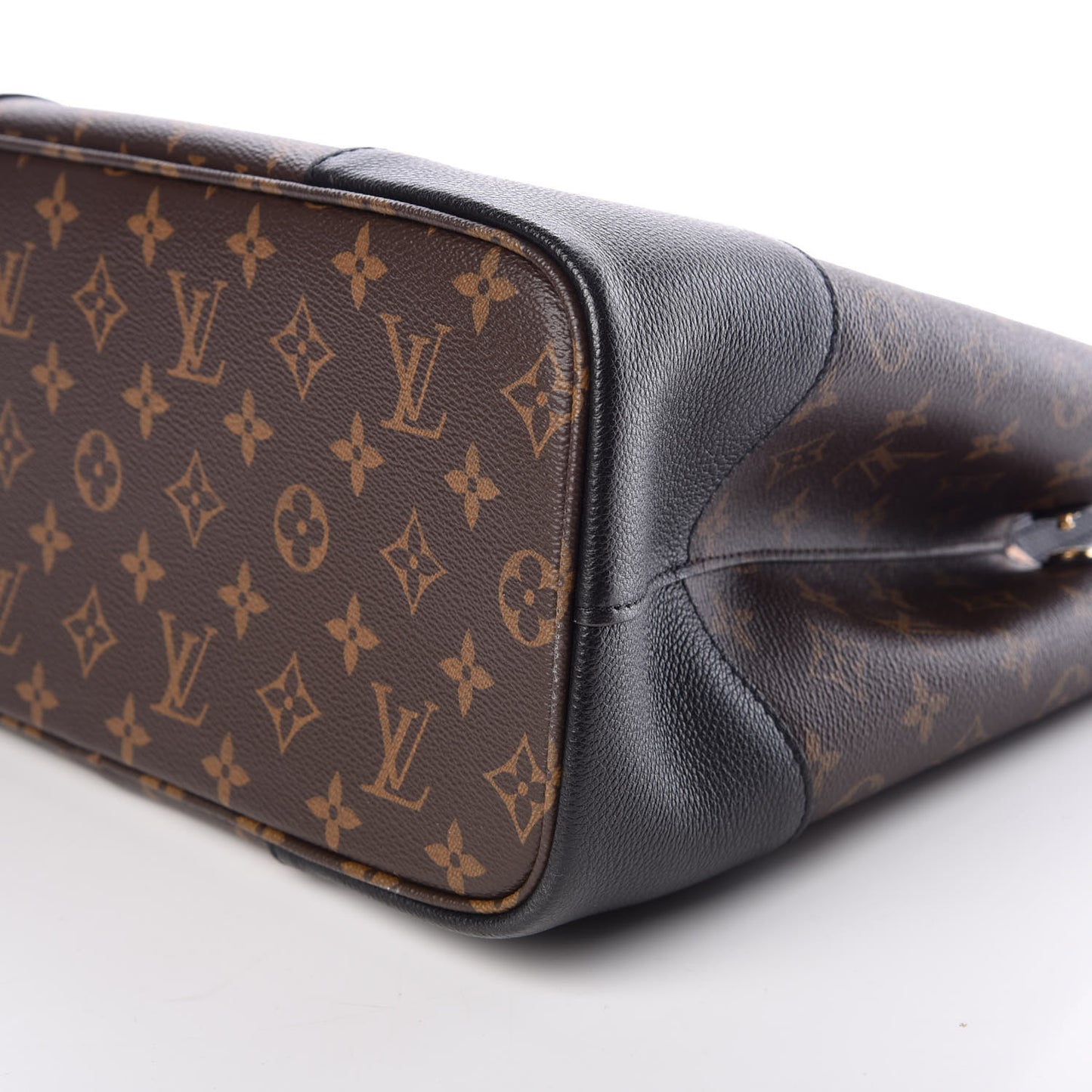 Monogram Flandrin Black