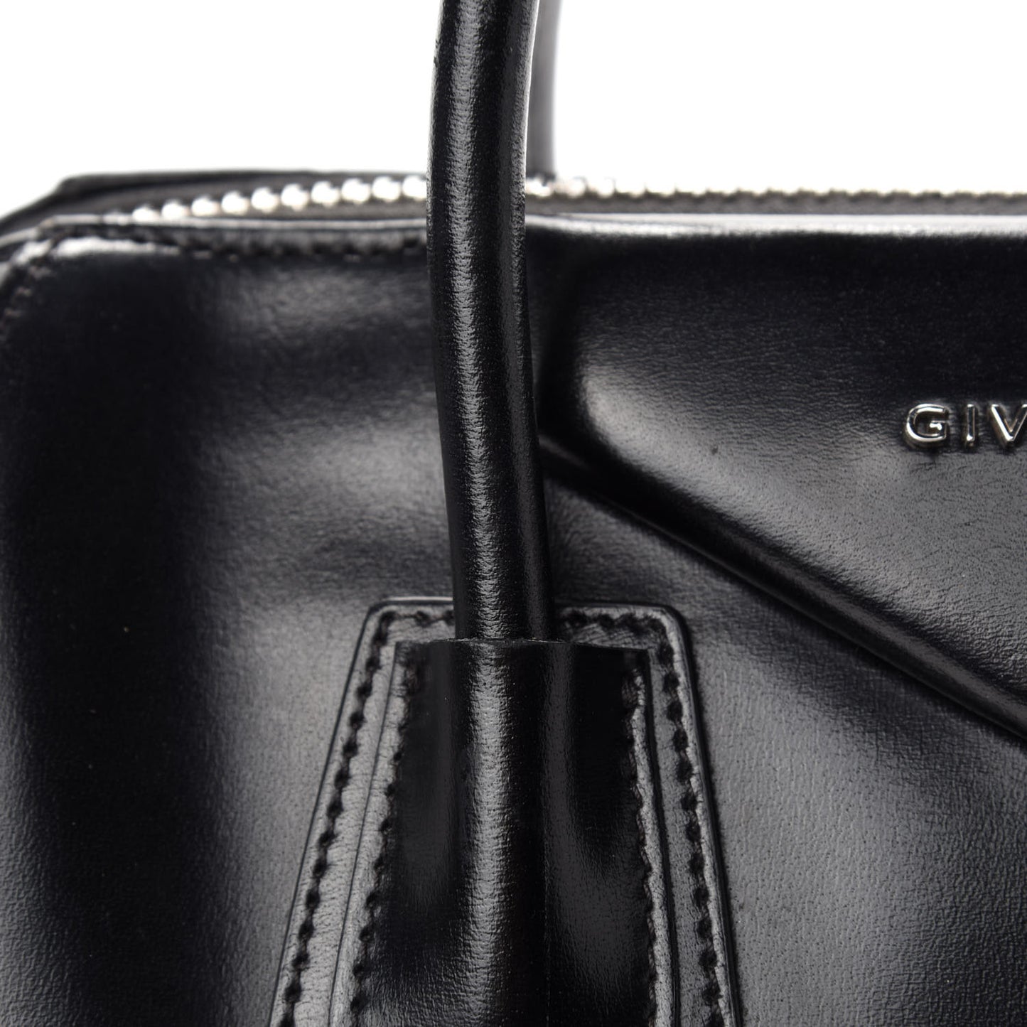 Shiny Lord Calfskin Medium Antigona Black