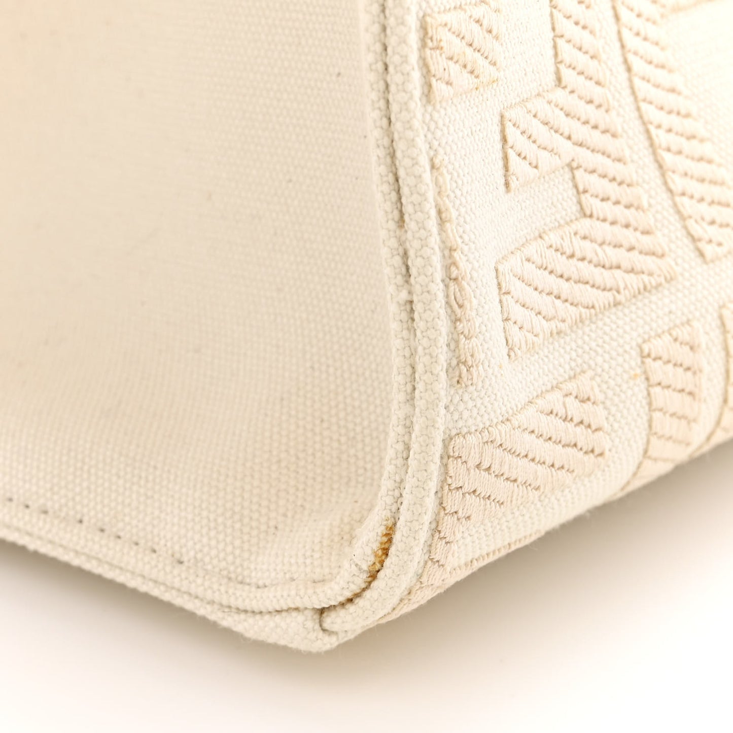 Canvas Vitello King FF Embroidered Medium Peekaboo X-Tote Grezzo Cuoio