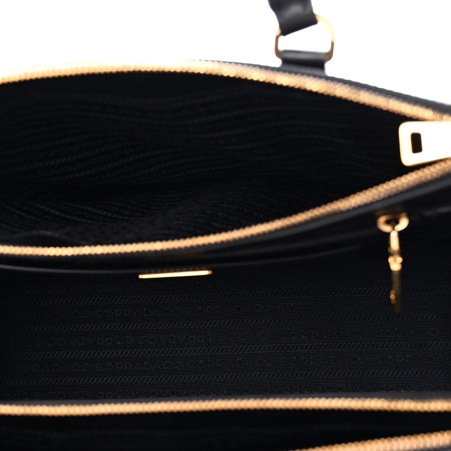Saffiano Medium Galleria Double Zip Tote Black