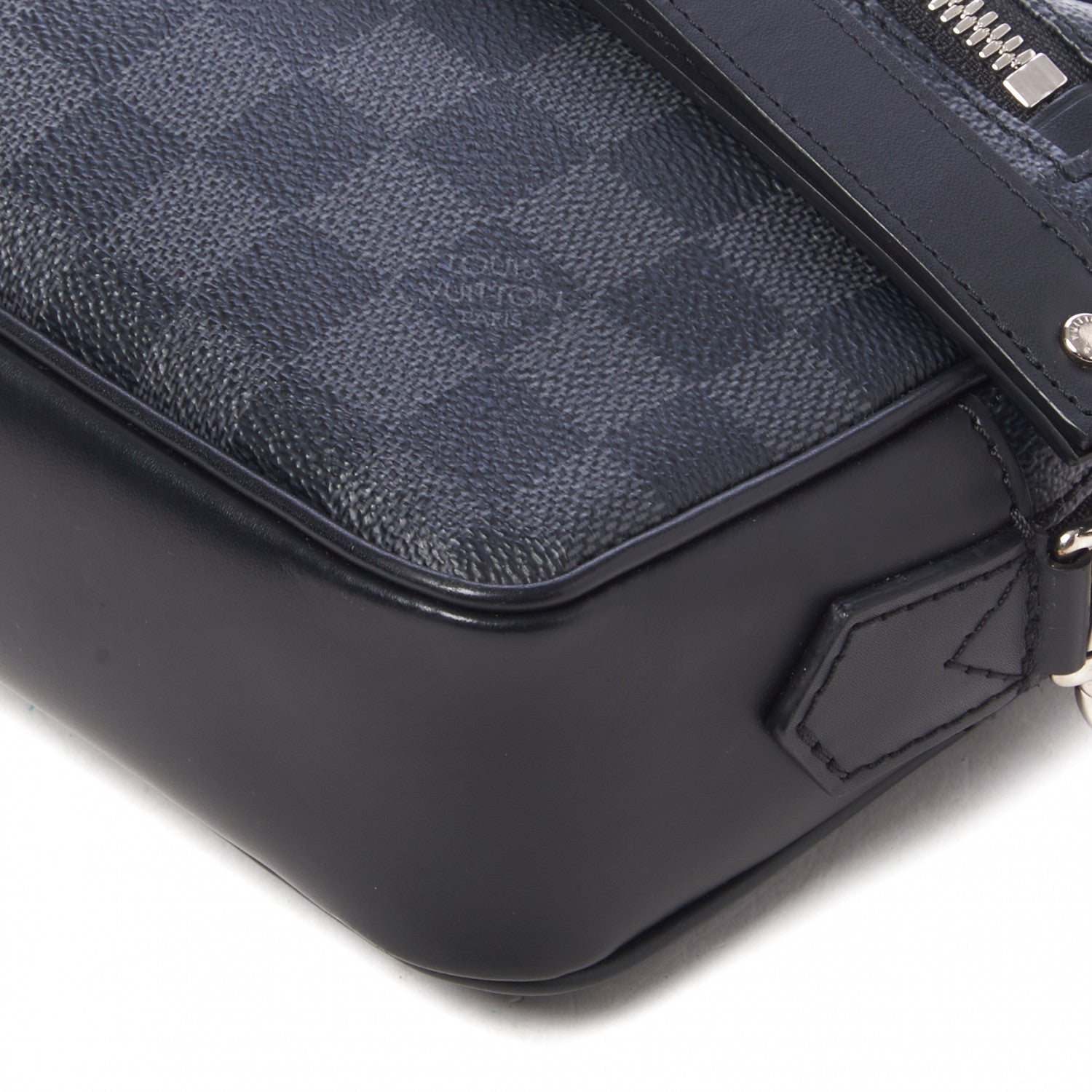 Louis Vuitton Damier Graphite Kasai Clutch 5 of 8