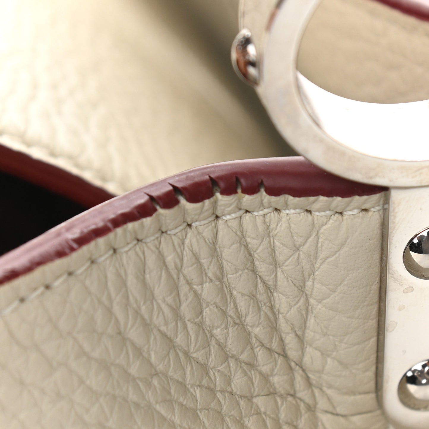 Taurillon Capucines MM Blanc Casse