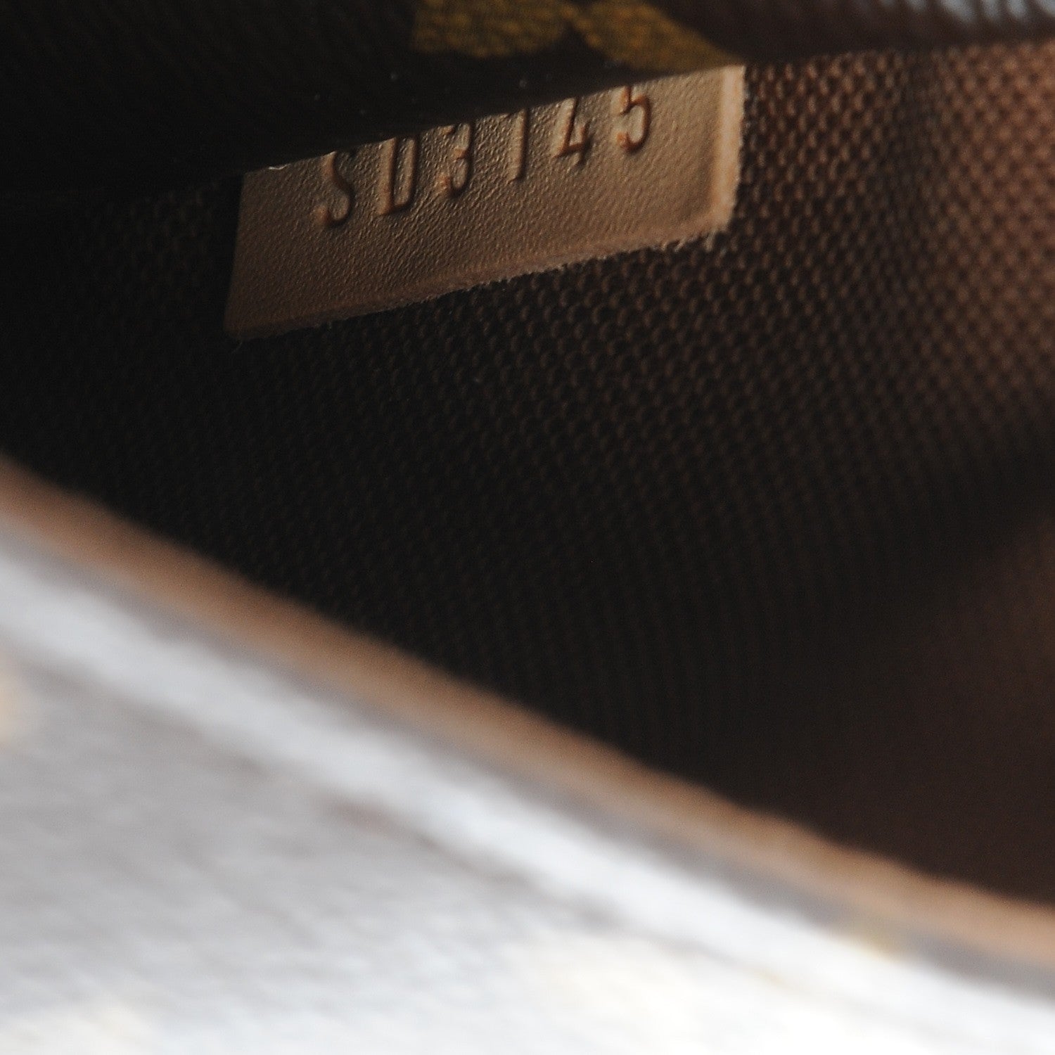 Louis Vuitton Monogram Totally MM 8 of 8