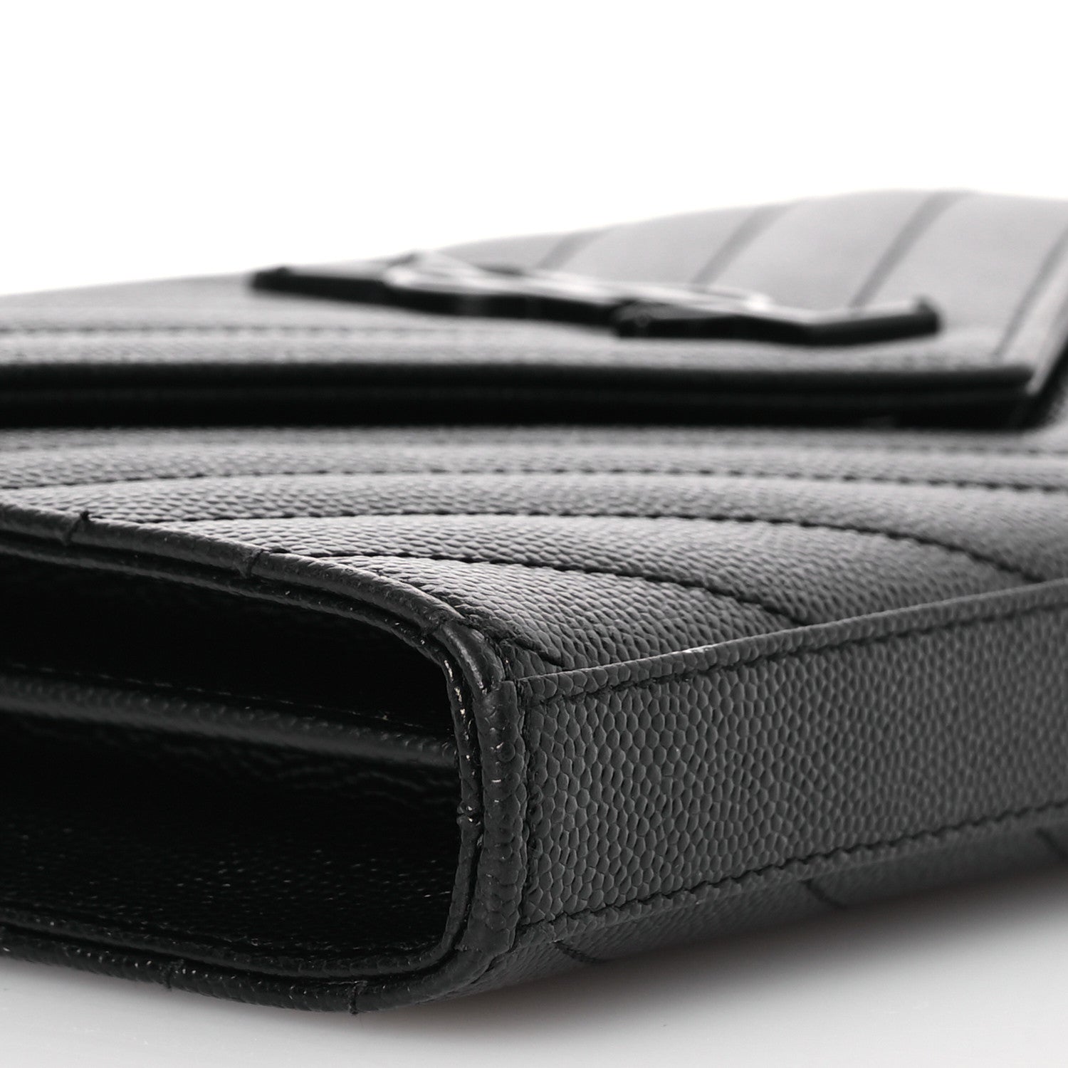 Saint Laurent Grain De Poudre Matelasse Chevron Monogram Monochrome Envelope Chain Wallet Black 11 of 15