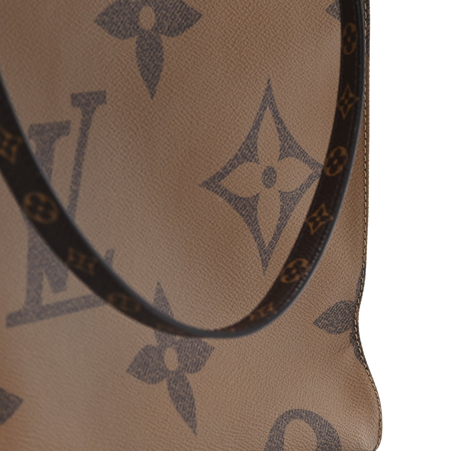 Reverse Monogram Giant Onthego GM