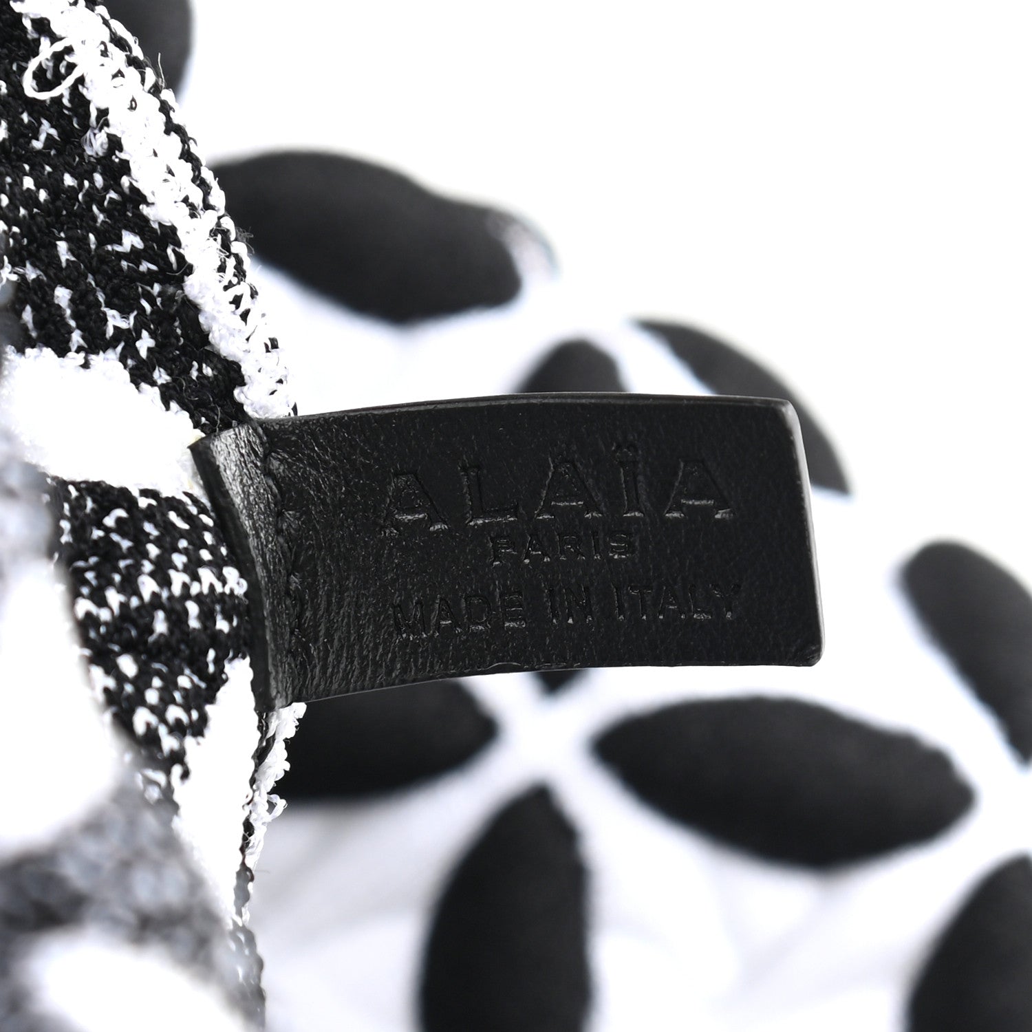 Alaia Knit Calfskin Maille Marco Petale Cabas Tote Black White 7 of 9
