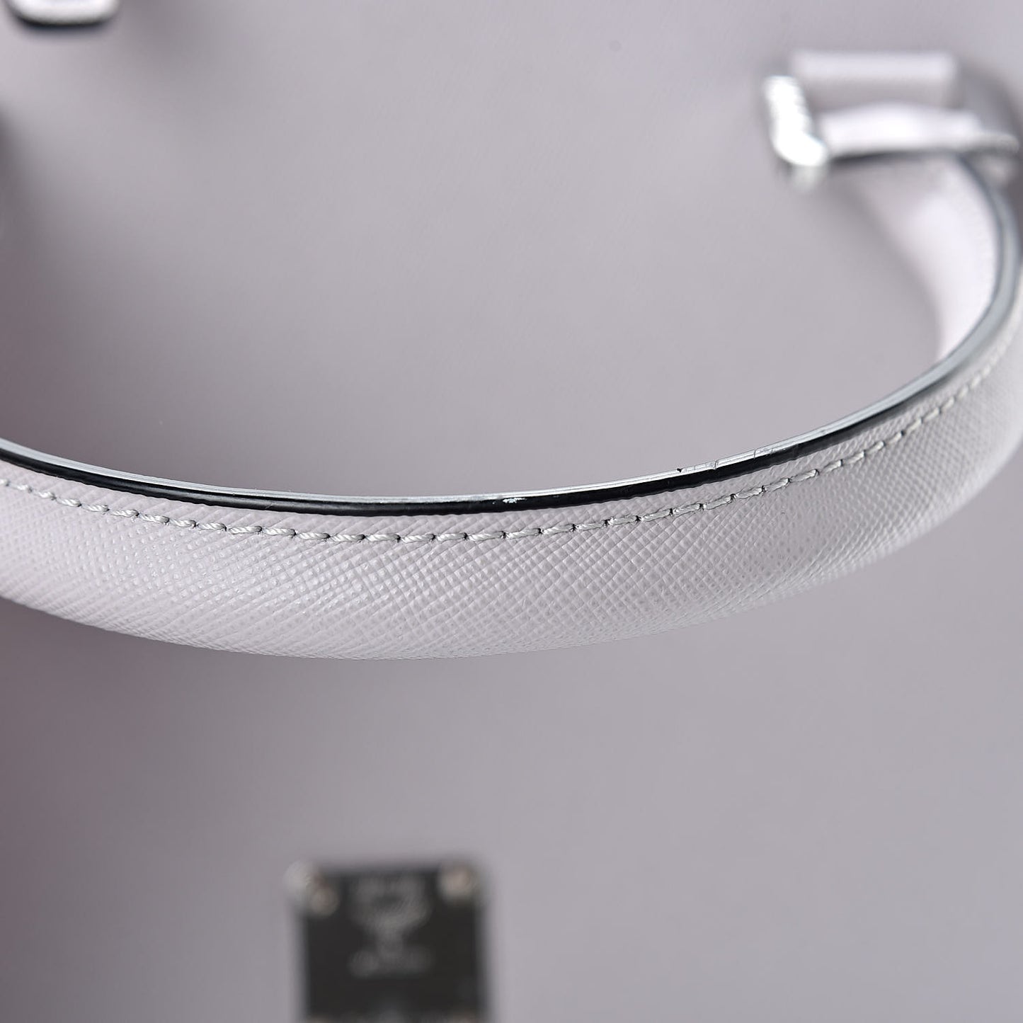 Saffiano Medium Nuovo Tote Gull Gray
