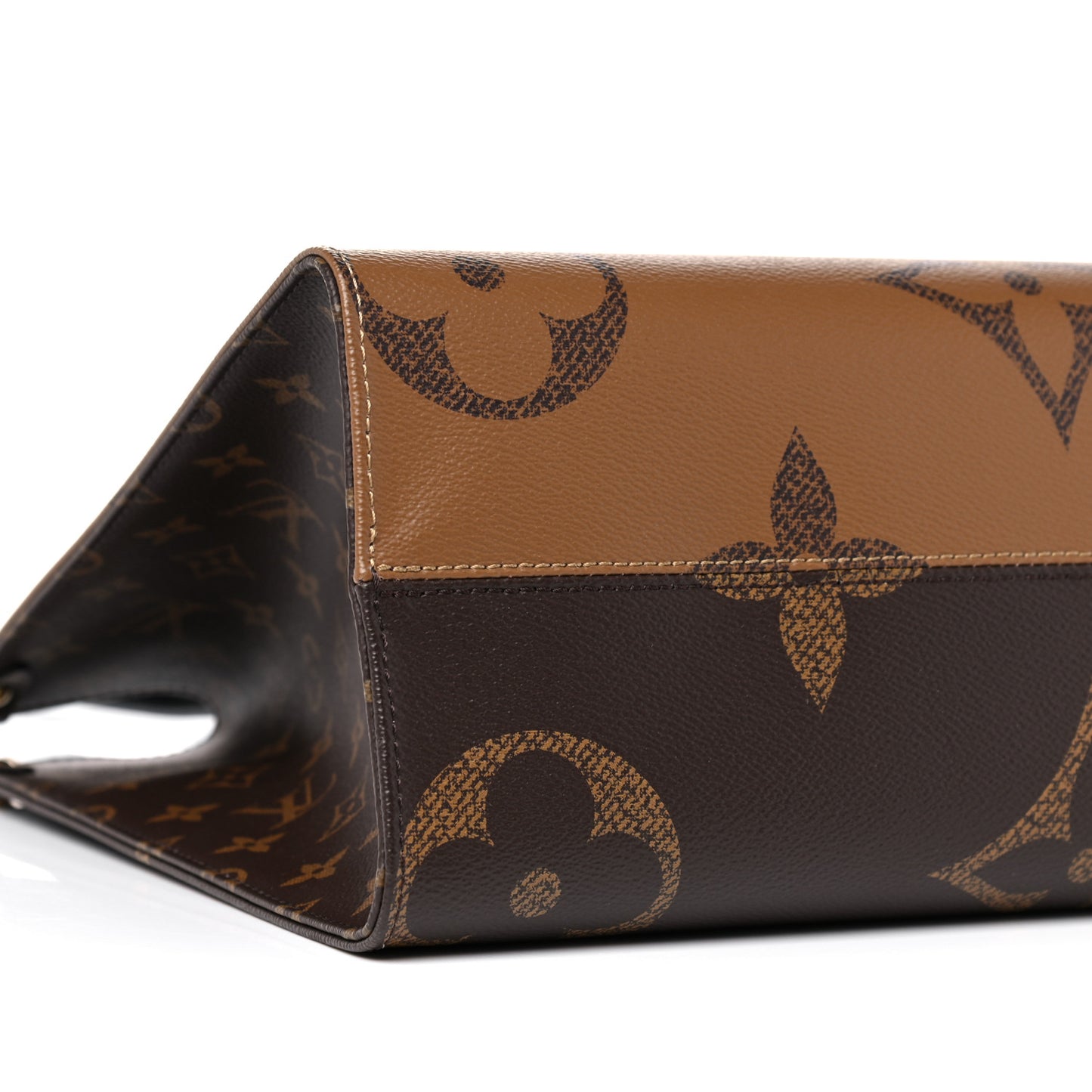Reverse Monogram Giant Onthego MM