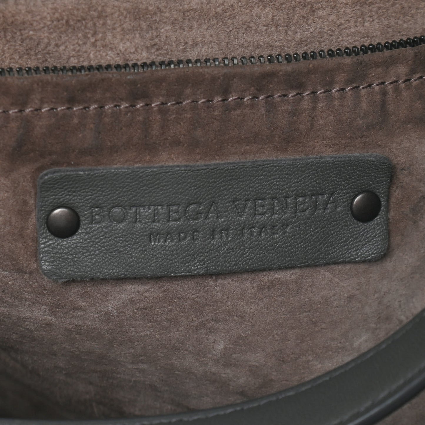 Nappa Intrecciato Medium Seamless Tote Light Grey